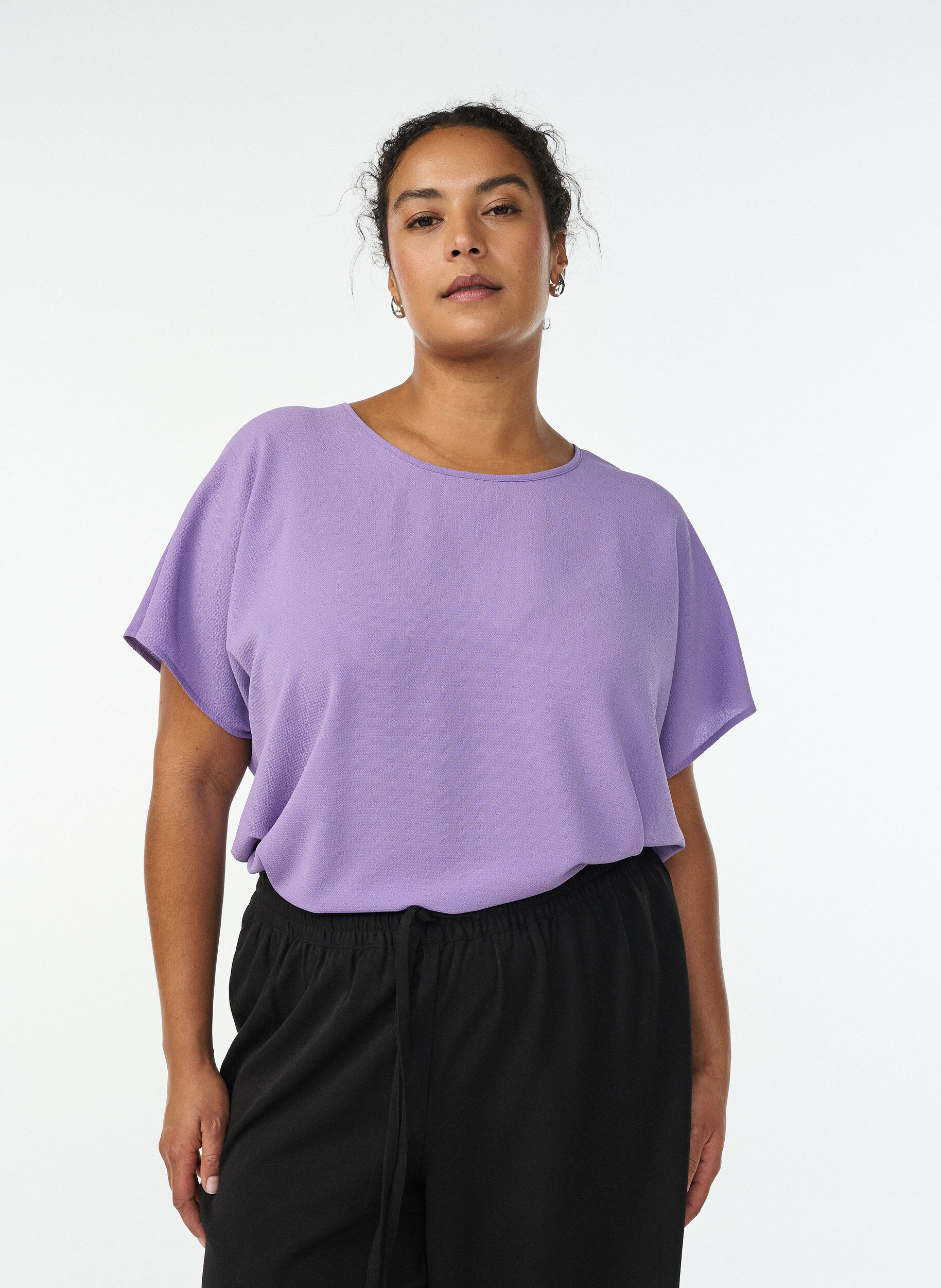 Zizzi Blouse &agrave; manches courtes et encolure ronde, Mauve, Model image number 0