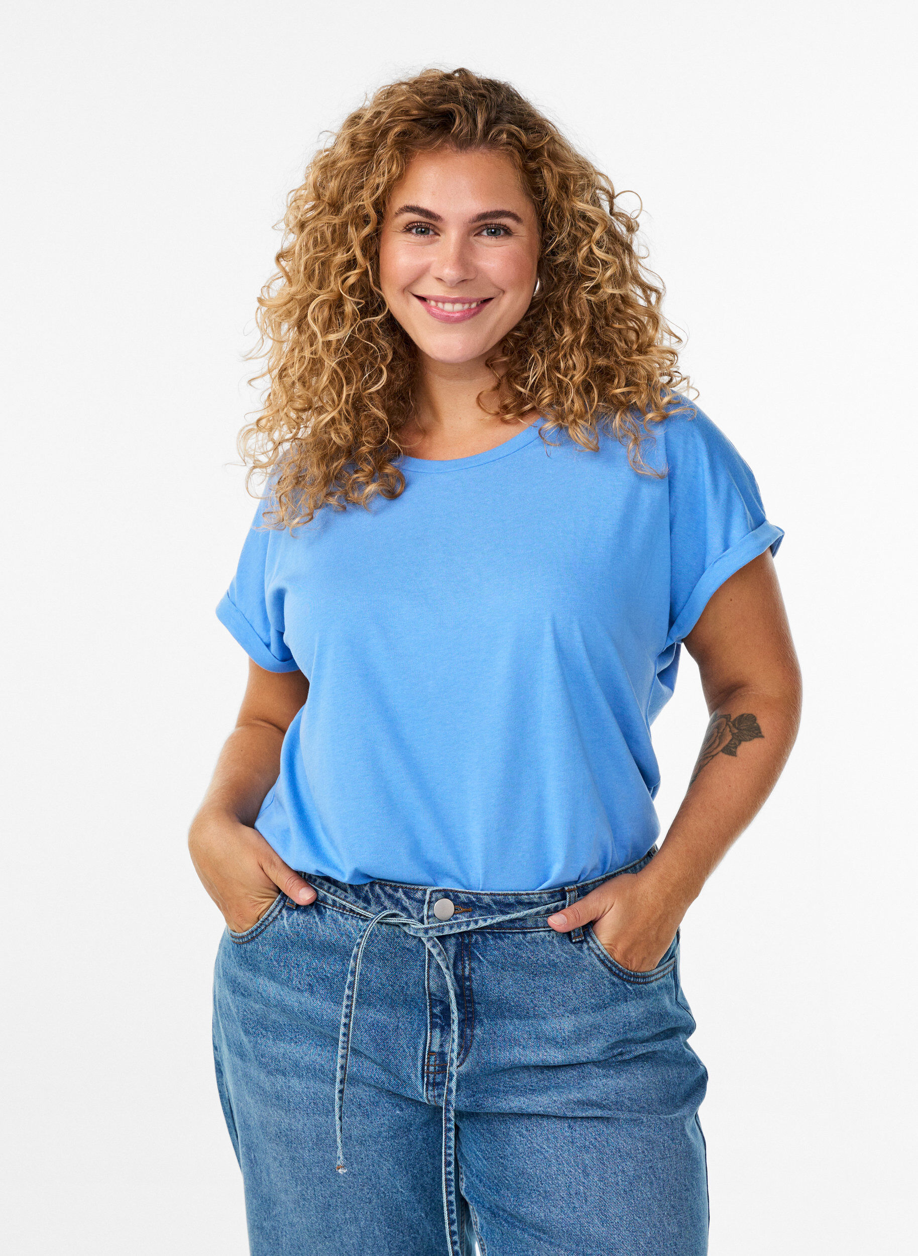 T-shirt &agrave; manches courtes en coton m&eacute;lang&eacute;, Bleu, Model