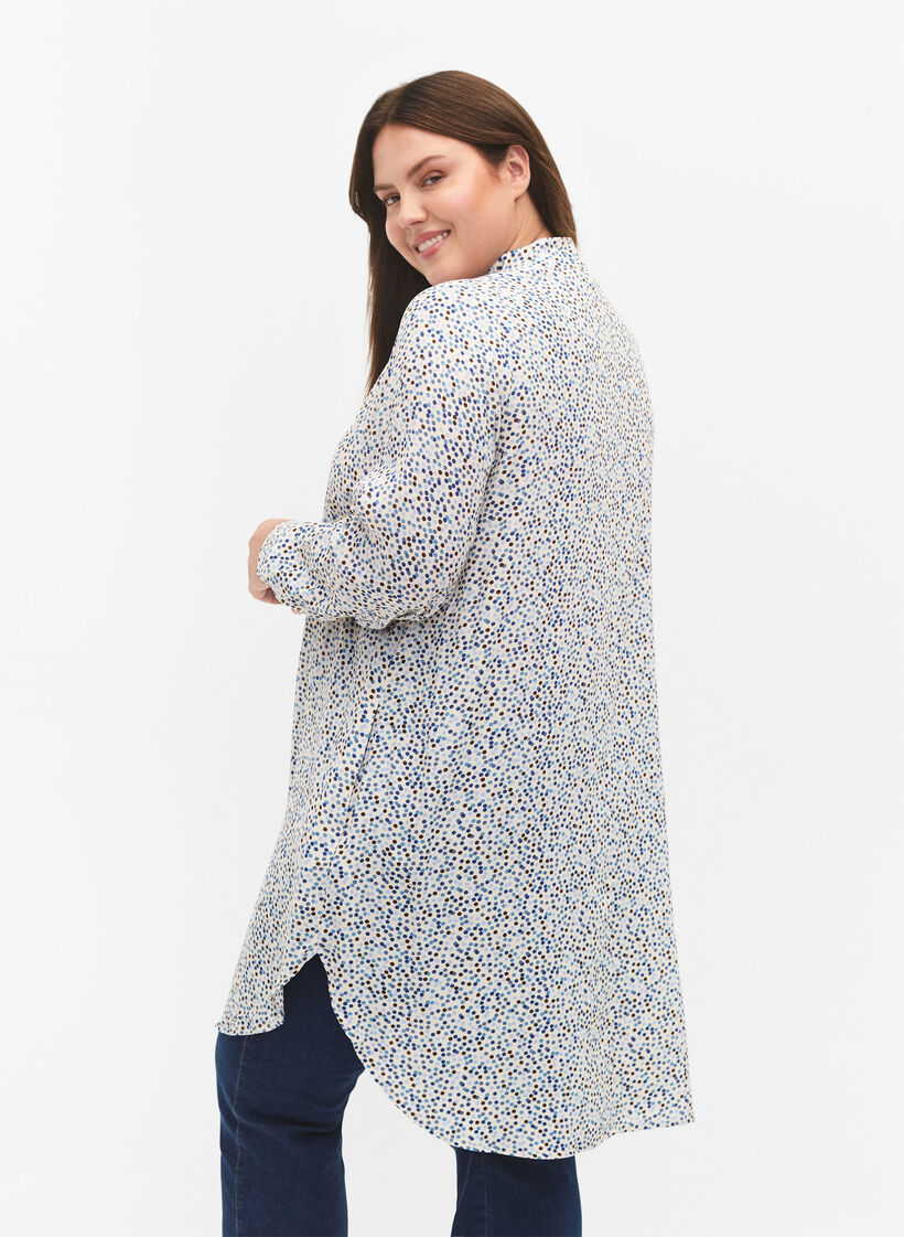 Robe en viscose à pois avec boutons, Blue Dot AOP, Model image number 1