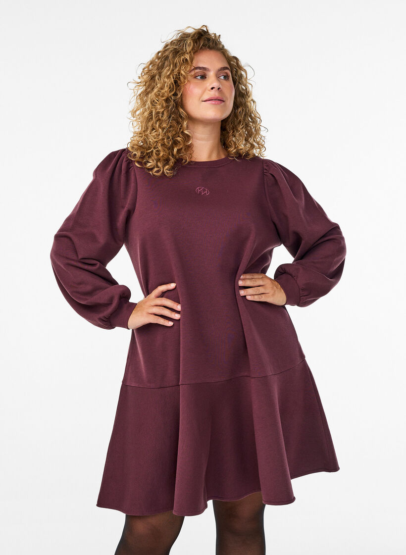 Robe sweat courte avec volants, Bordeaux foncé, Model image number 0