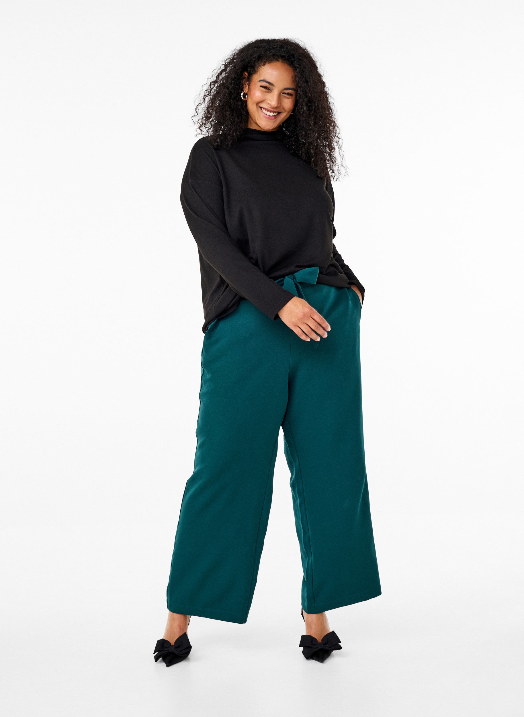 Zizzi Chemisier &agrave; col haut et manches longues, Noir, Model image number 1