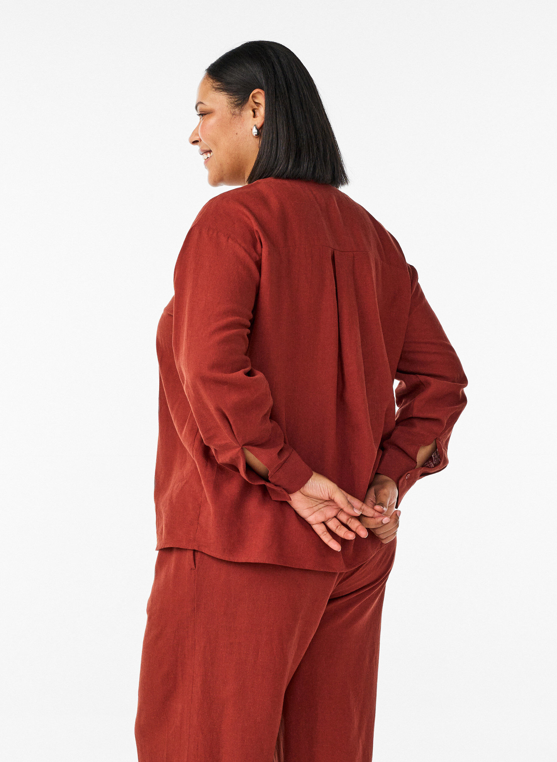 ZizziBlouse en lin et viscose avec col en V, Bordeaux, Model image number 2