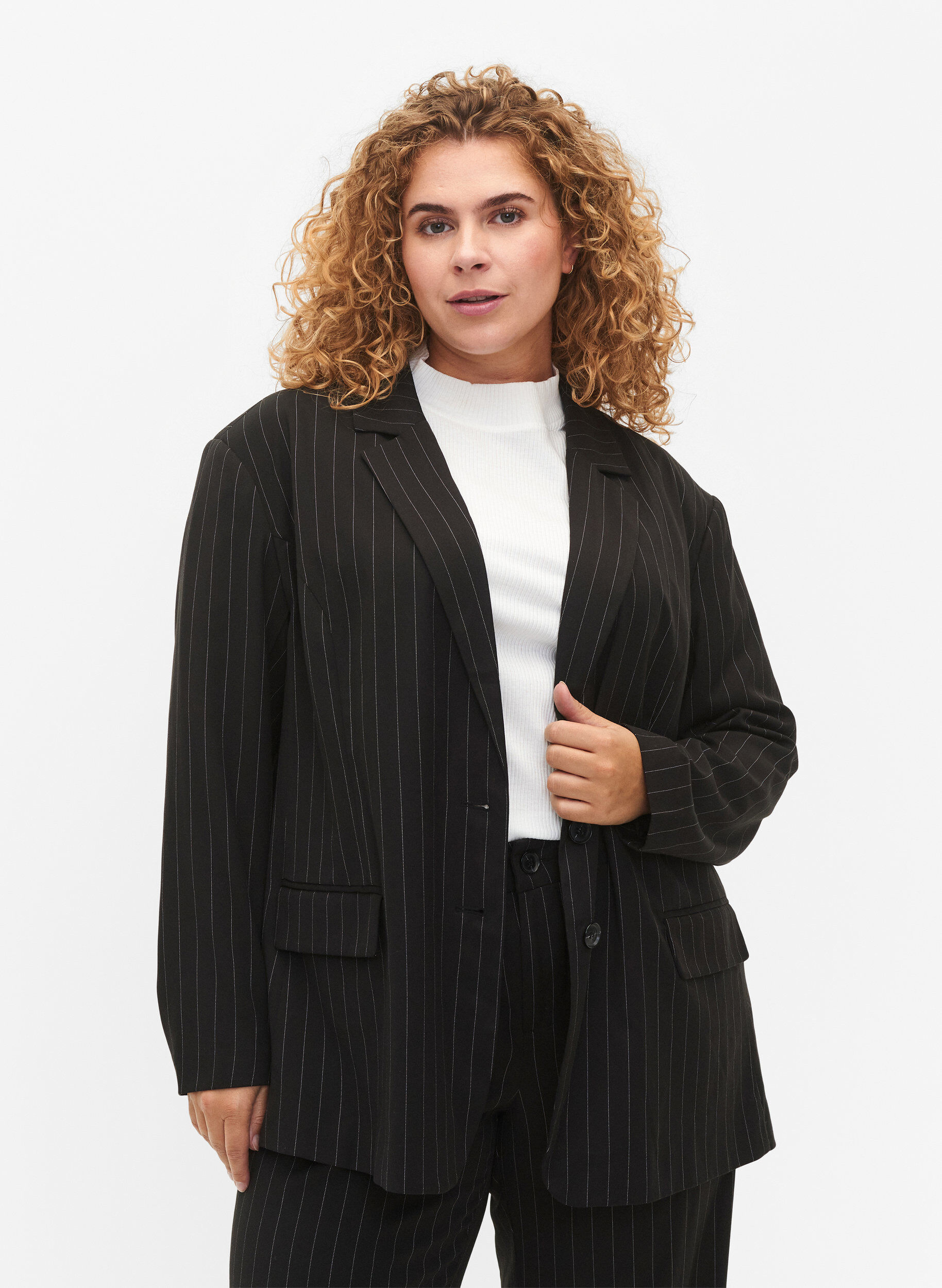 Zizzi Veste &agrave; rayures fines, Black W. Pinstripe, Model image number 0