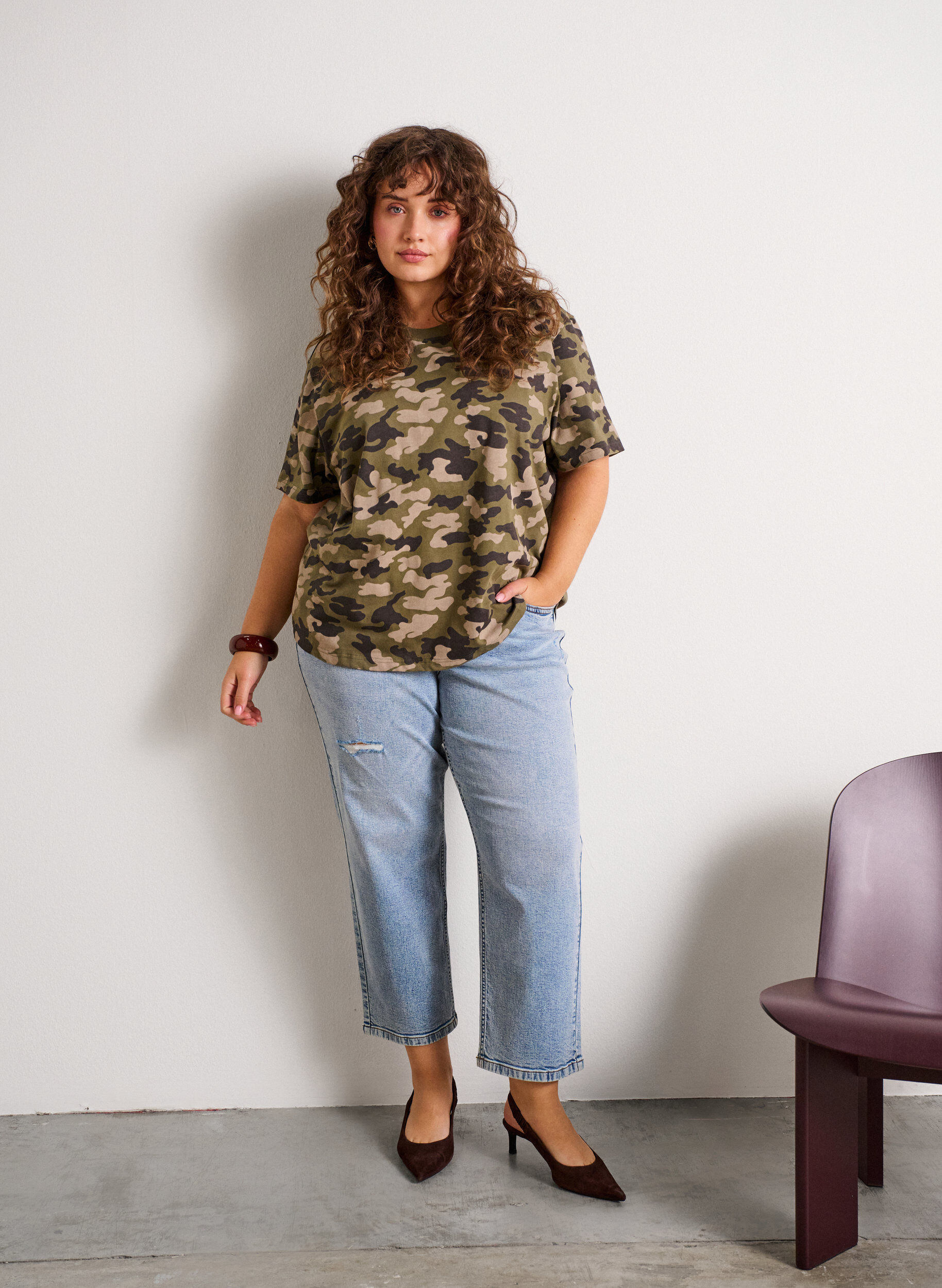 Jean court Vera avec d&eacute;tails us&eacute;s, Bleu Clair, Model