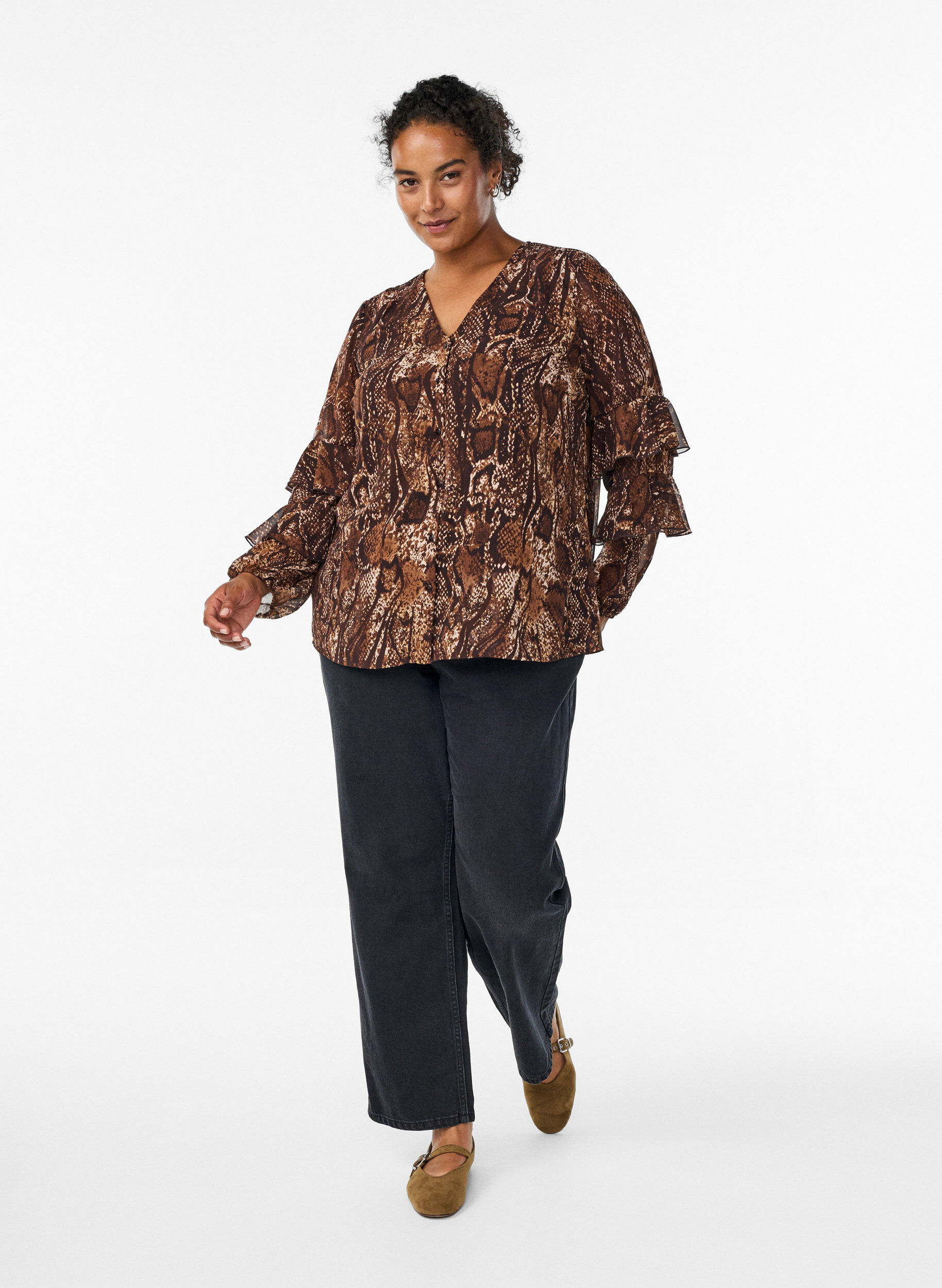 Zizzi Blouse imprim&eacute;e animal et volants, Marron, Model image number 1