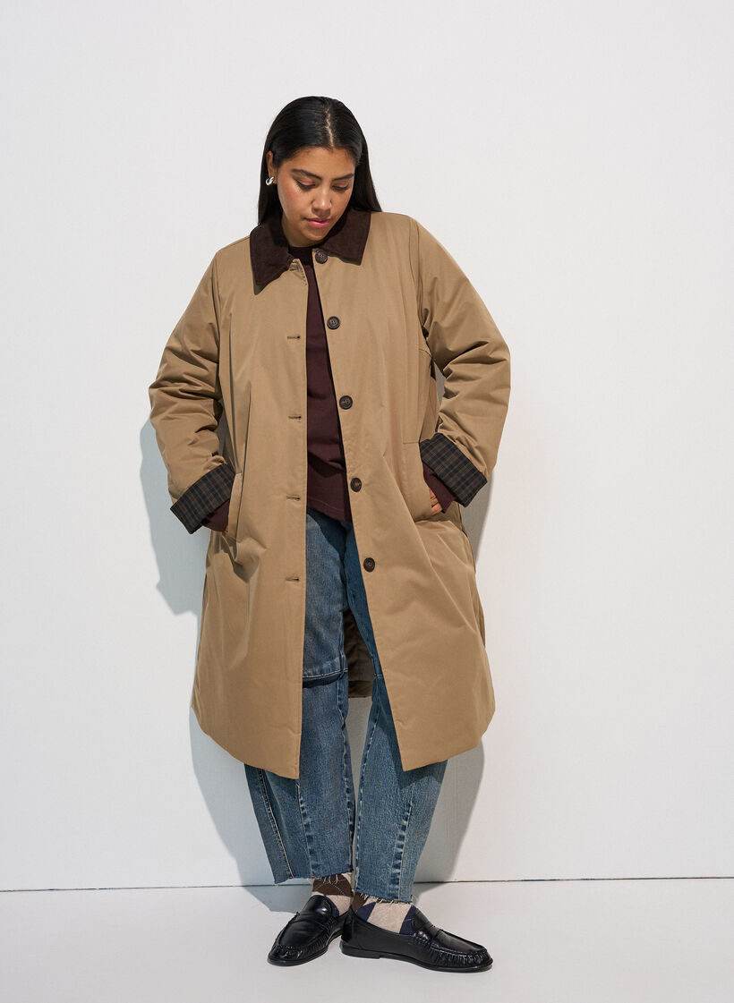 Veste mi-longue avec col en velours c&ocirc;tel&eacute;, Beige, Model
