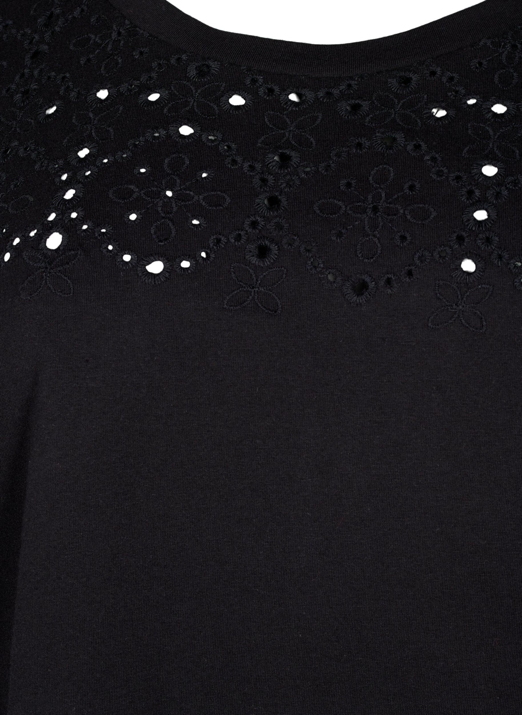 Zizzi T-shirt en coton biologique avec broderie anglaise, Black, Packshot image number 2