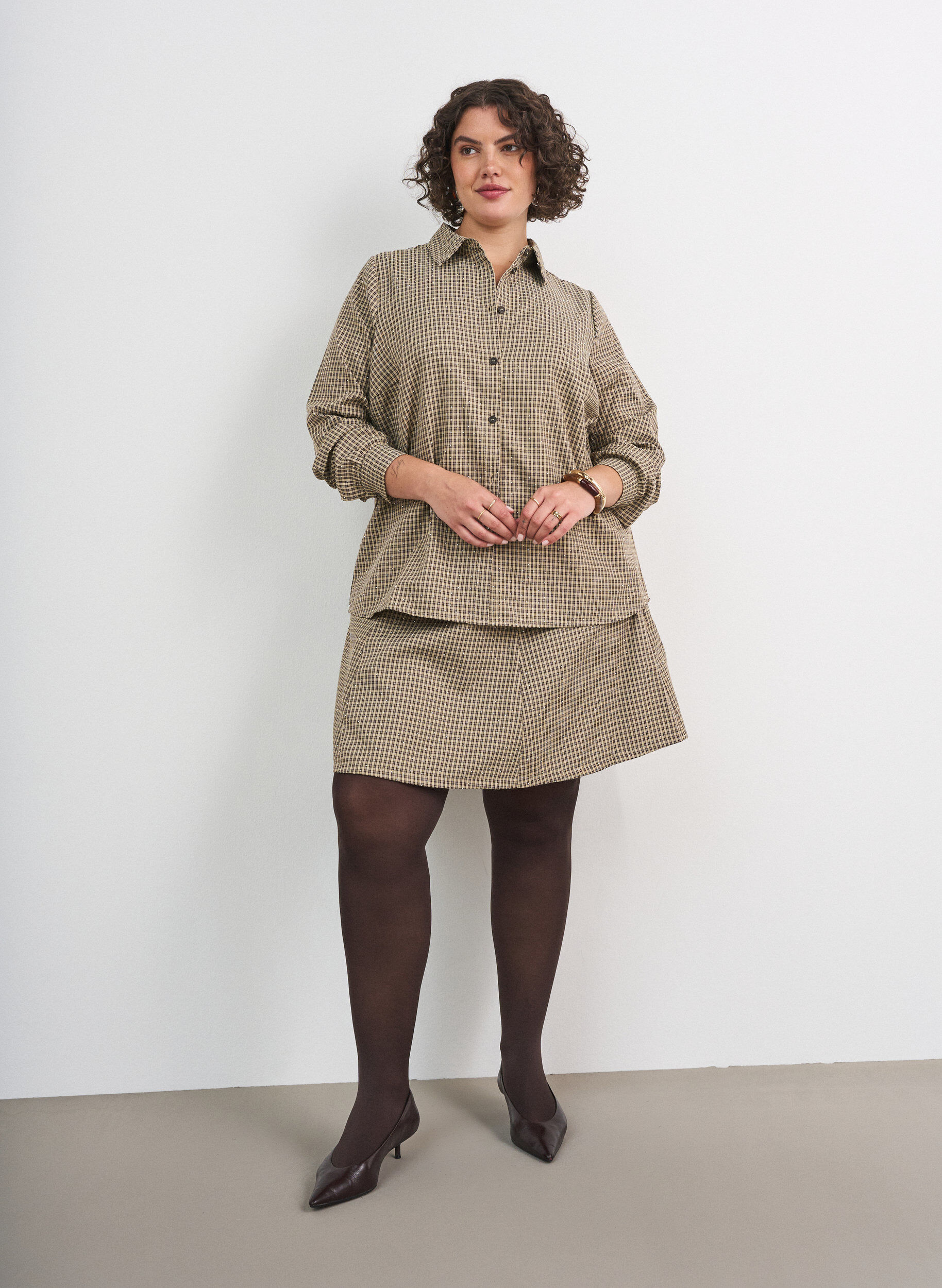 ZizziJupe &agrave; mini-carreaux et strass, Marron, Model image number 1