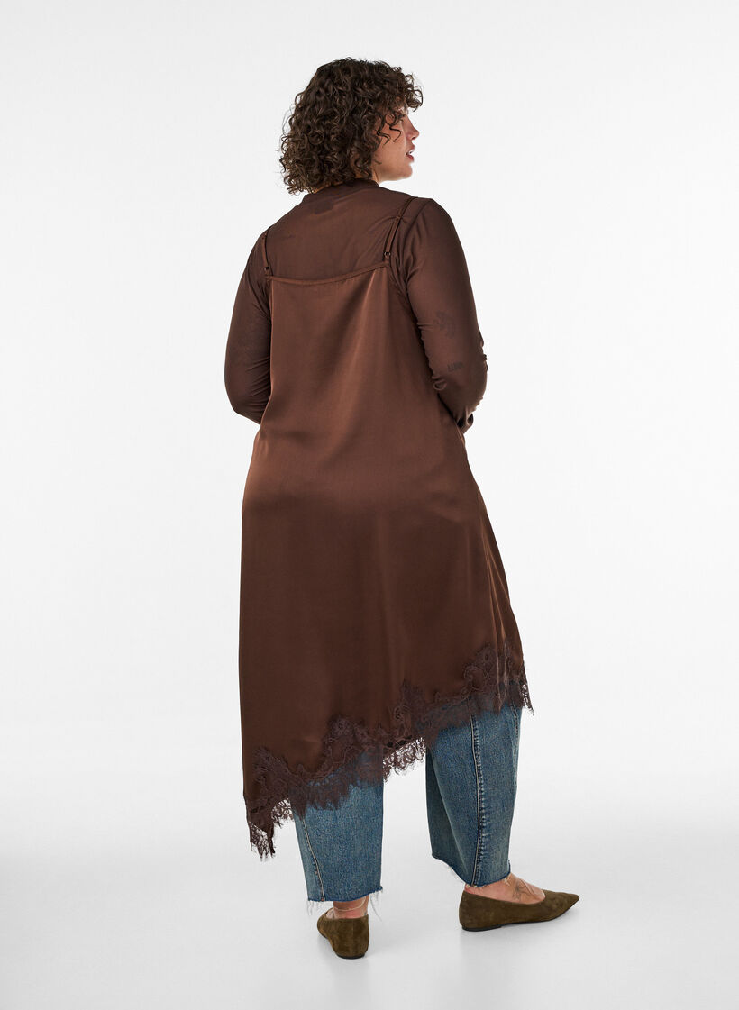 Robe en satin avec dentelle et ourlet asym&eacute;trique, Marron, Model image number 2