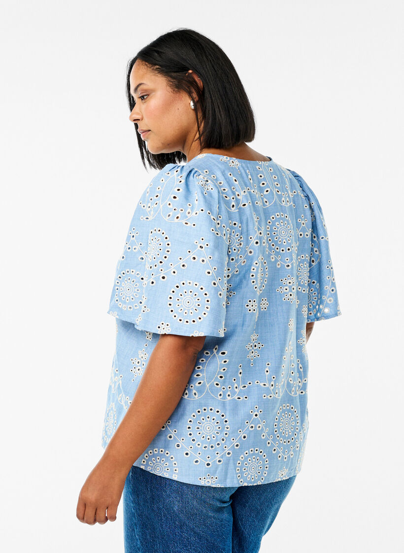 Blouse en broderie anglaise avec manches courtes bouffantes, Bleu, Model image number 2