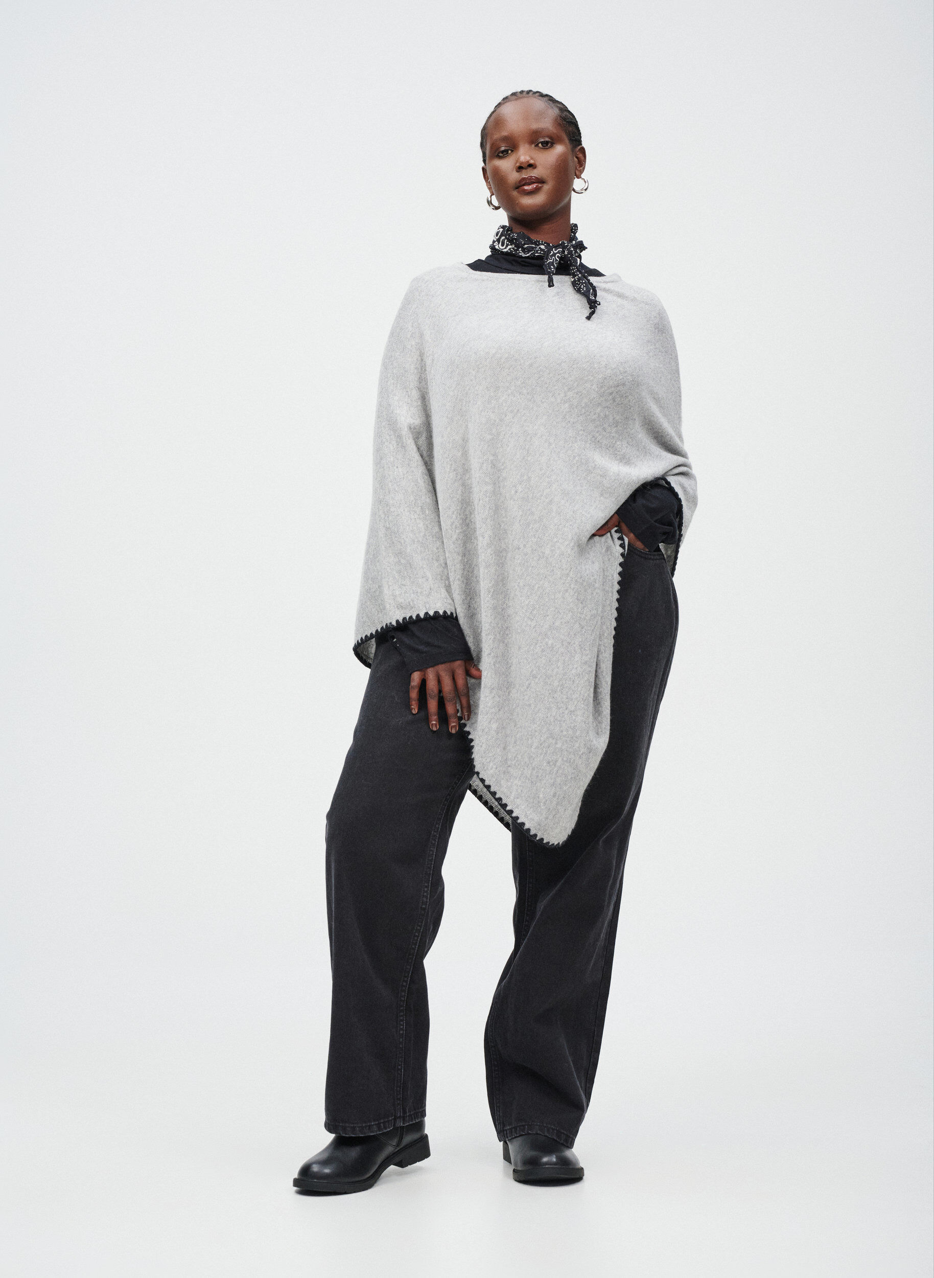 Zizzi Poncho en maille fine, Gris, Image image number 0