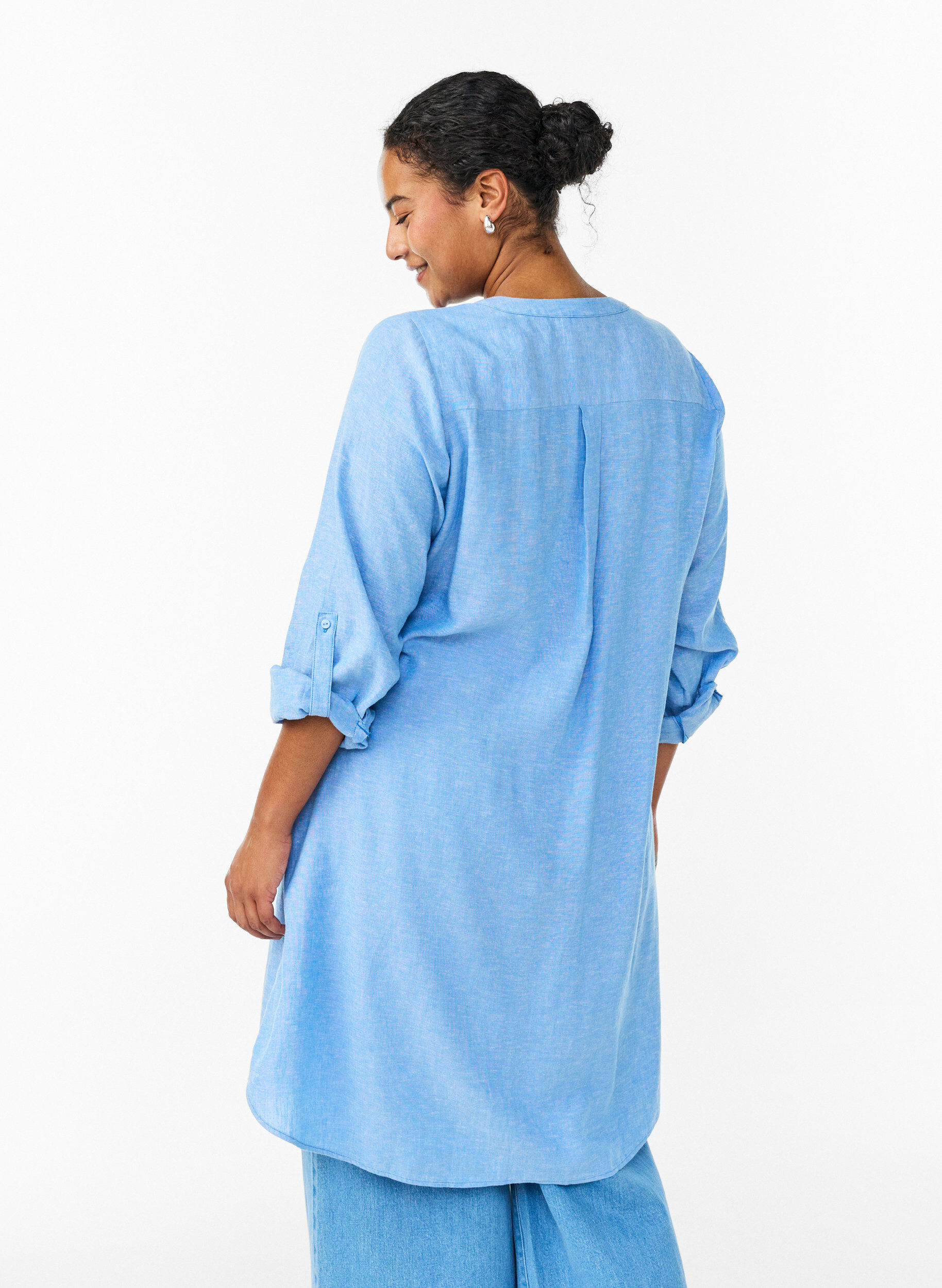 ZizziChemise longue en lin et viscose, Bleu, Model image number 2