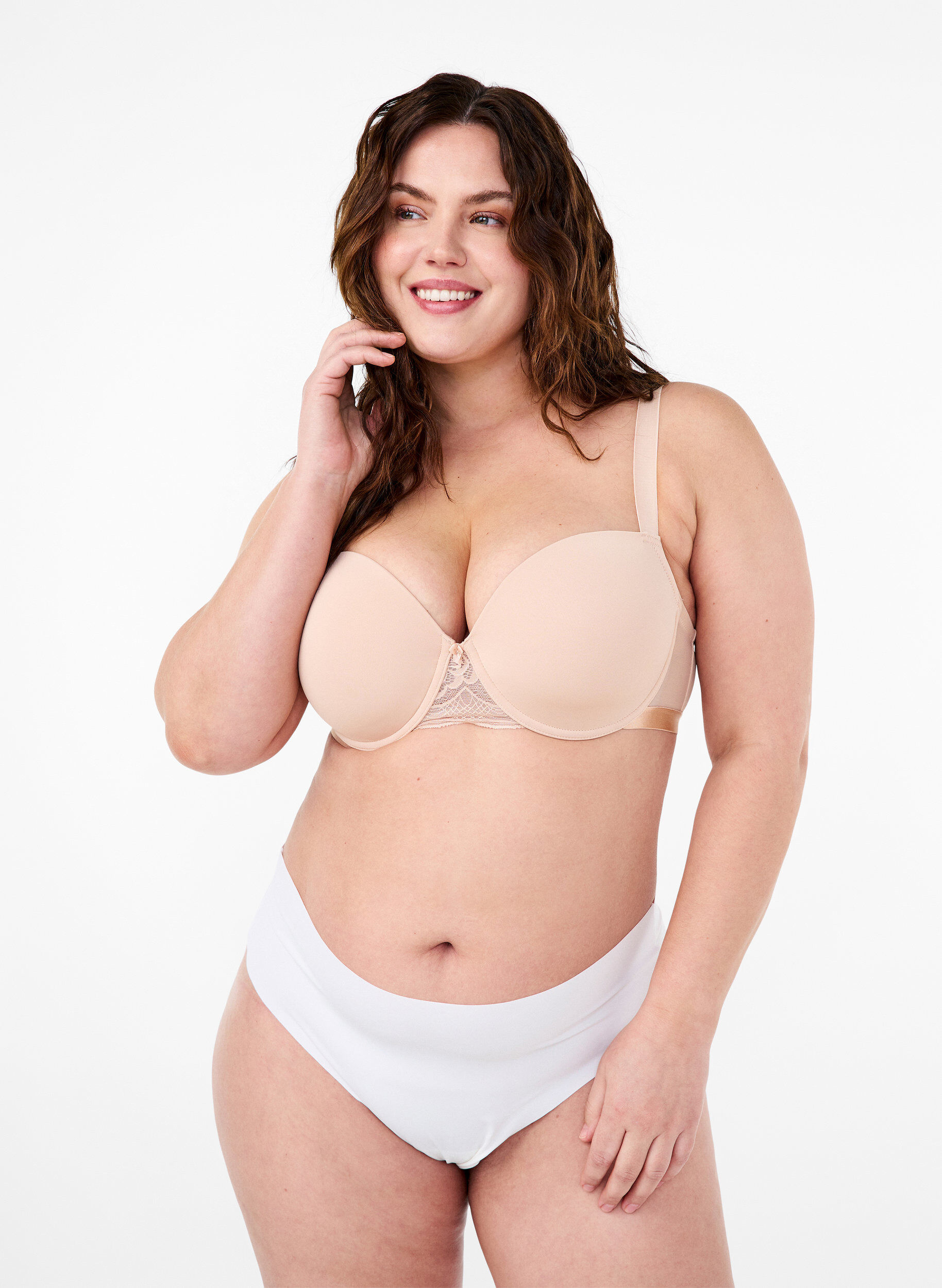Zizzi Soutien-gorge moul&eacute; avec r&eacute;sille, Beige, Model image number 1
