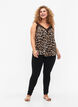 Top avec dentelle en viscose, Leopard, Model image number 2