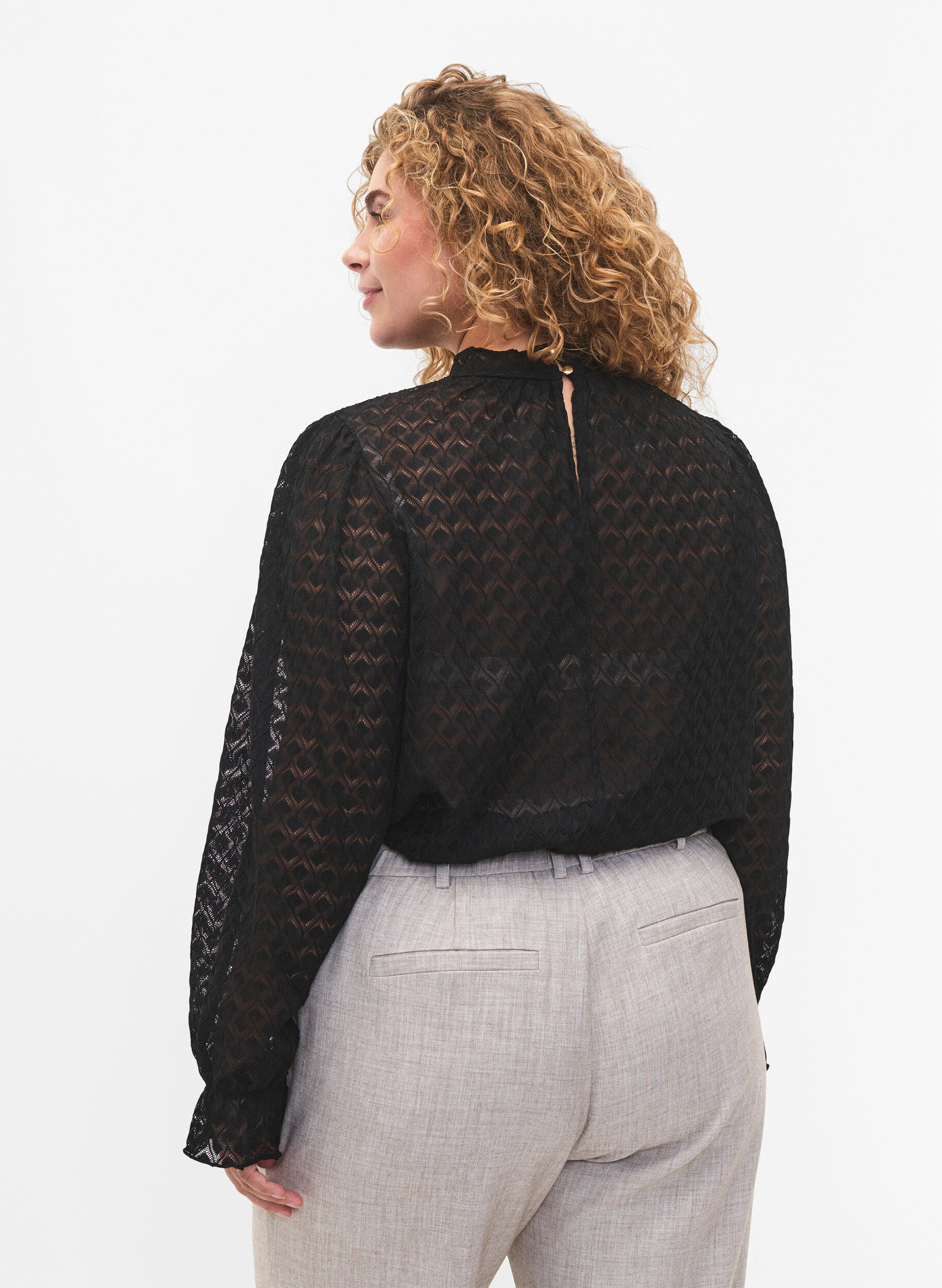 Zizzi  Blouse &agrave; manches longues avec texture &agrave; motifs, Black, Model image number 1