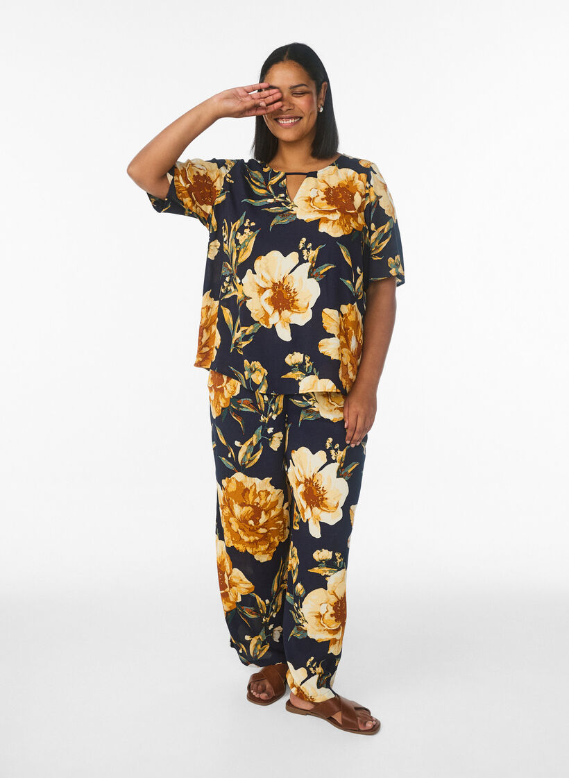 Blouse &agrave; manches courtes en viscose imprim&eacute;e, Bleu, Model image number 1