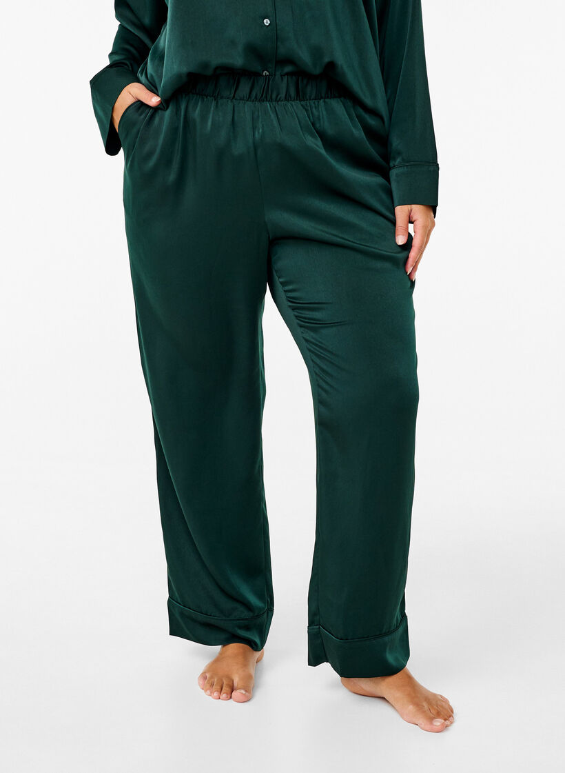 Pantalon de pyjama en satin avec taille élastiquée, Scarab, Model image number 2