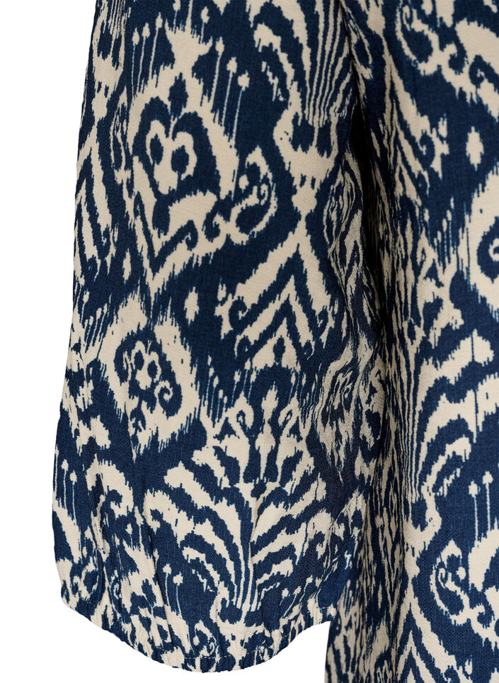 Blouse imprim&eacute;e en viscose avec manches 3/4, Bleu, Packshot image number 3