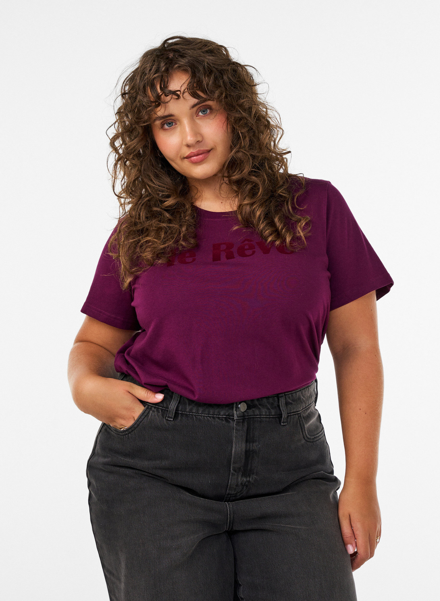 T-shirt en coton bio avec inscription en velours, Violet, Model