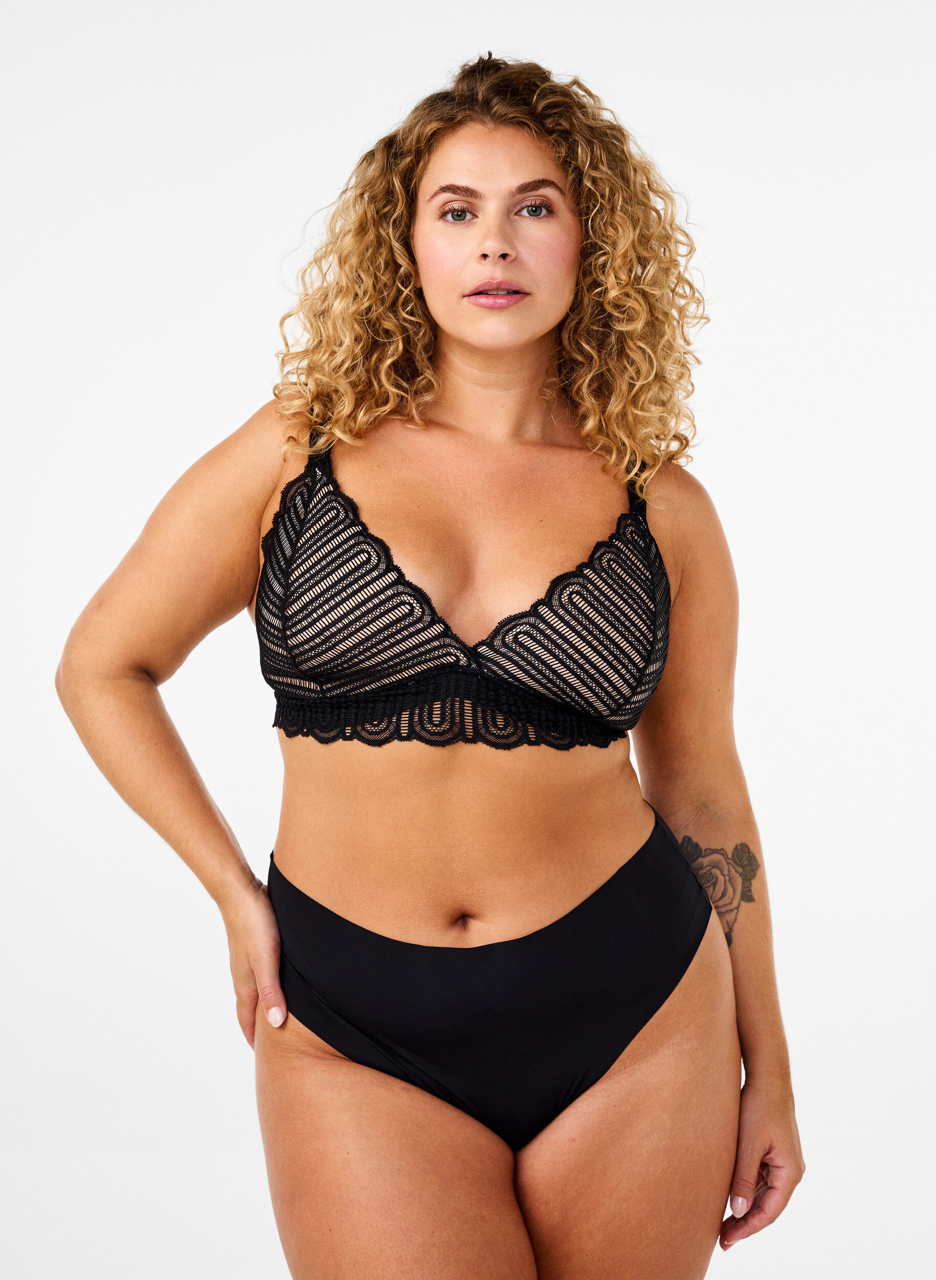 Zizzi Bralette avec dentelle et rembourrage doux, Noir, Model image number 1