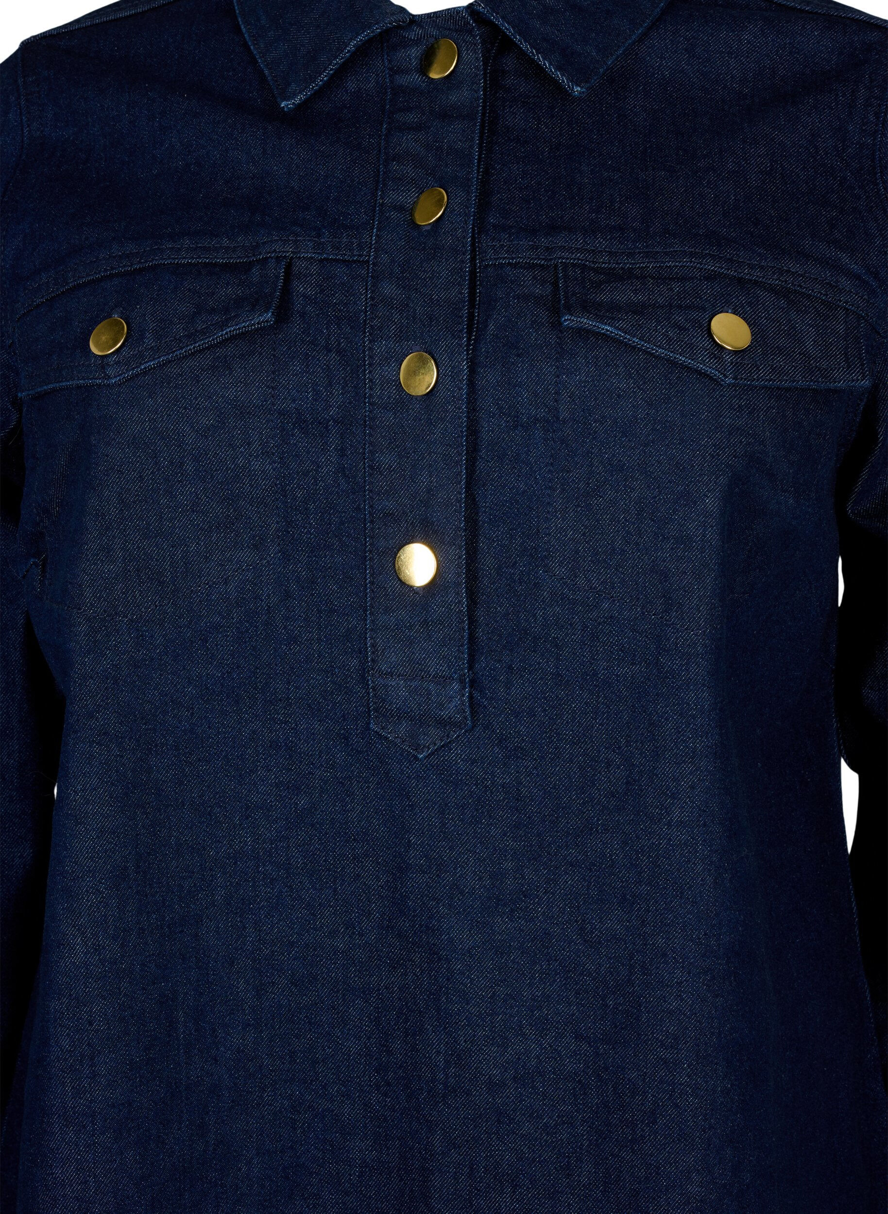 Zizzi Robe en jean coupe trap&egrave;ze avec des boutons, Dark Blue Denim, Packshot image number 2