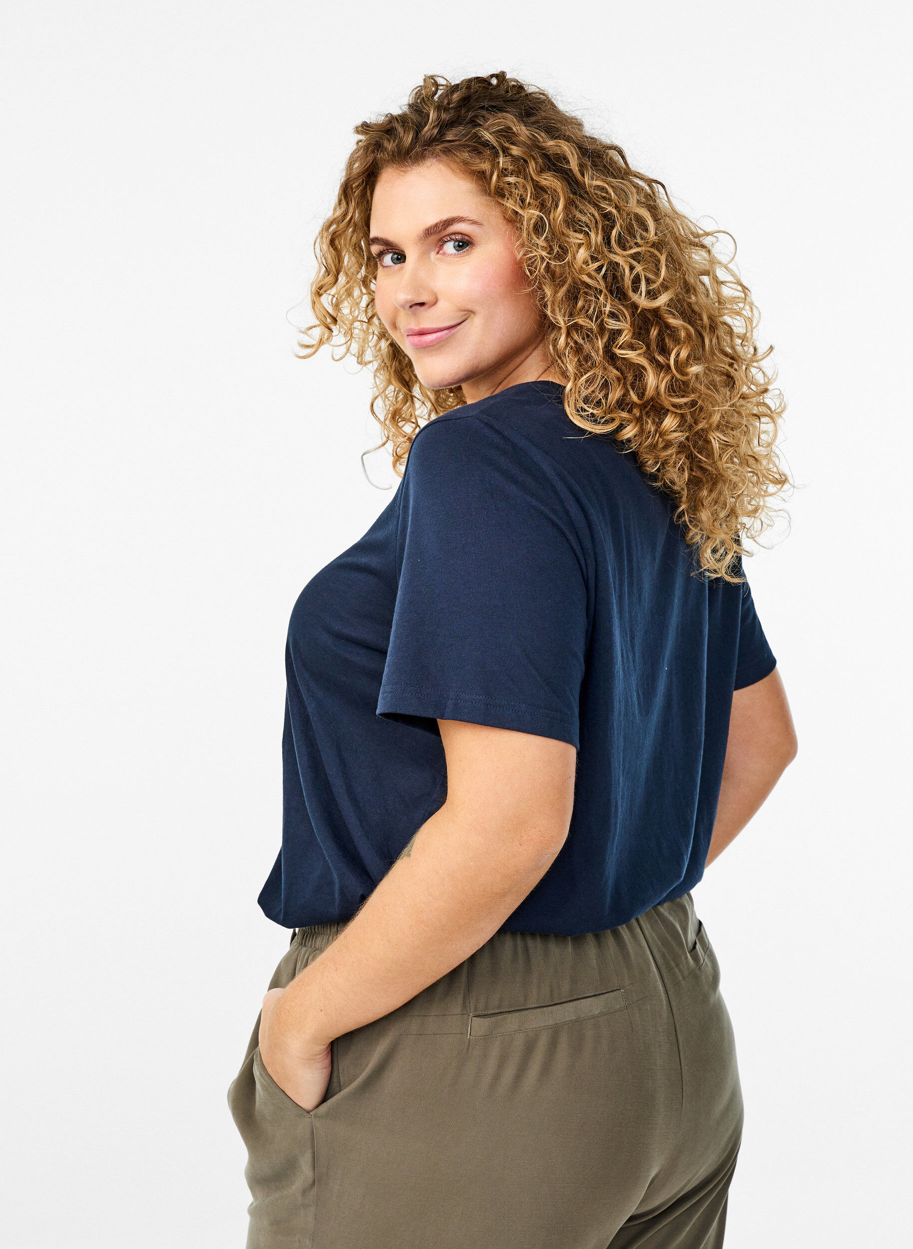 Zizzi FLASH - T-shirt avec motif, Bleu, Model image number 2