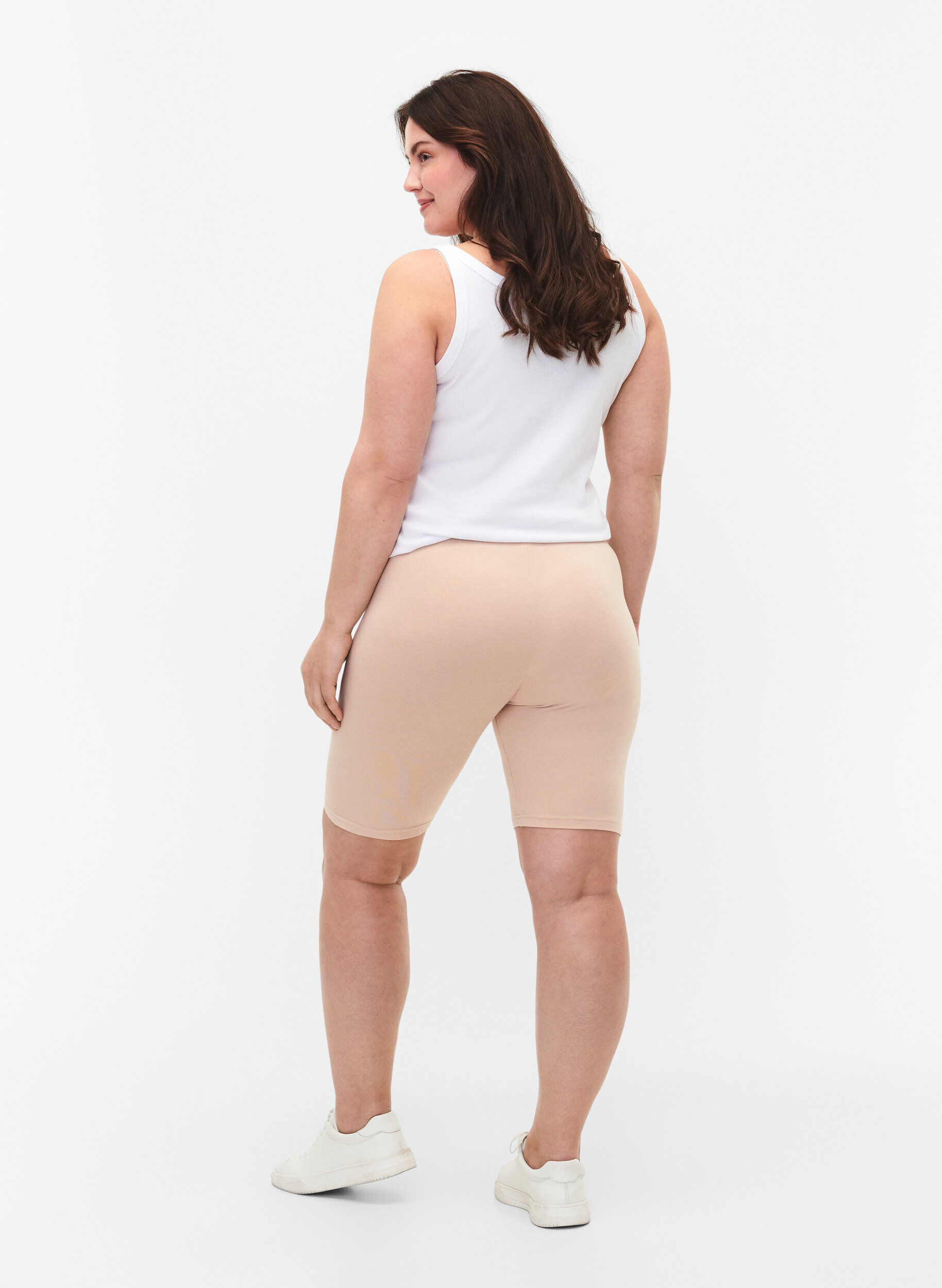 Zizzi Short cycliste de base de couleur unie, Beige, Model image number 2