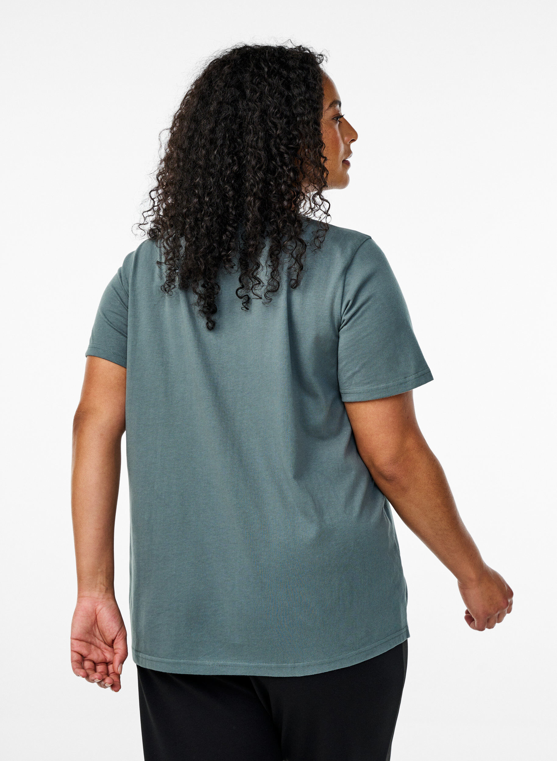 Zizzi FLASH - T-shirt col V, Vert fonc&eacute;, Model image number 2