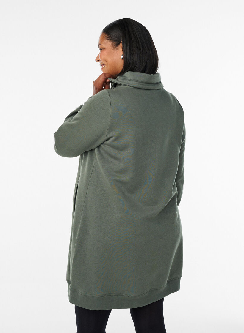 Robe sweat-shirt courte &agrave; col montant et poches, Vert, Model image number 2