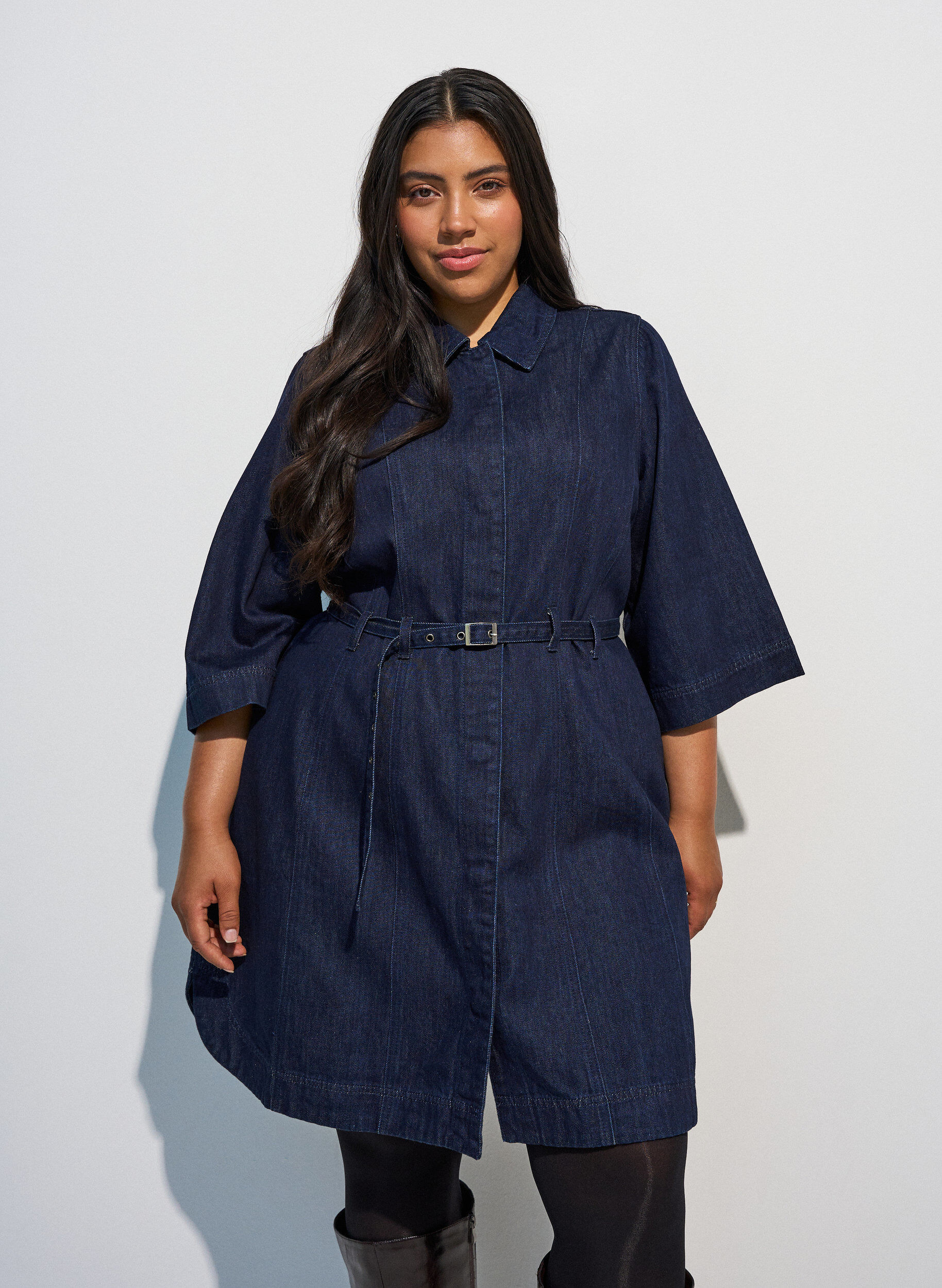 ZizziRobe en jean avec ceinture et manches 3/4, Bleu, Model image number 0