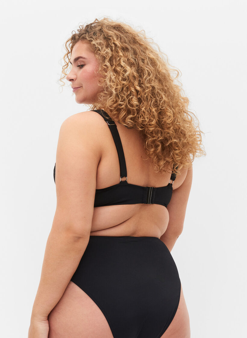 Haut de bikini à armature, Black, Model image number 1