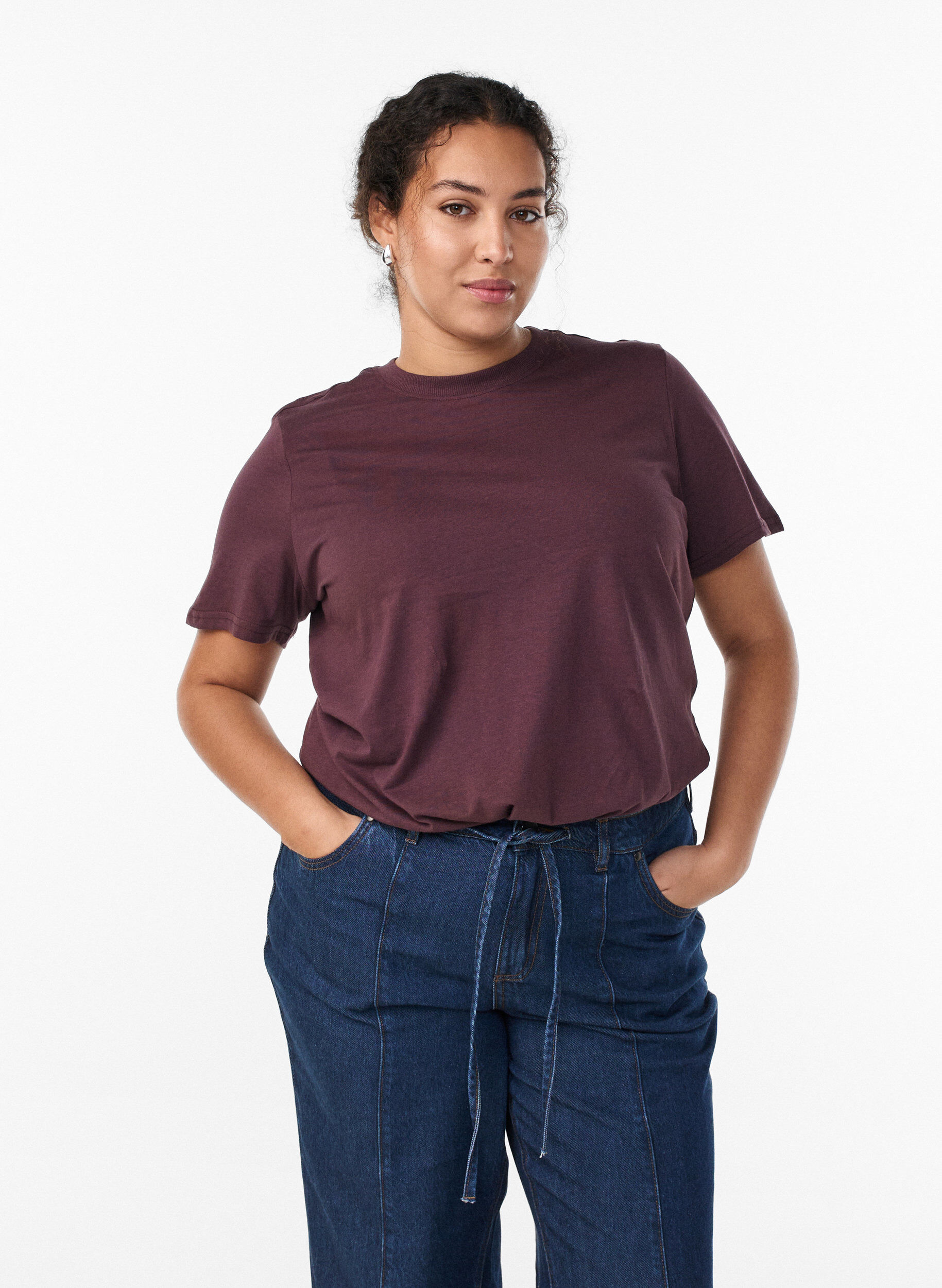 ZizziT-shirt basique en coton &agrave; col rond, Bordeaux fonc&eacute;, Model image number 0