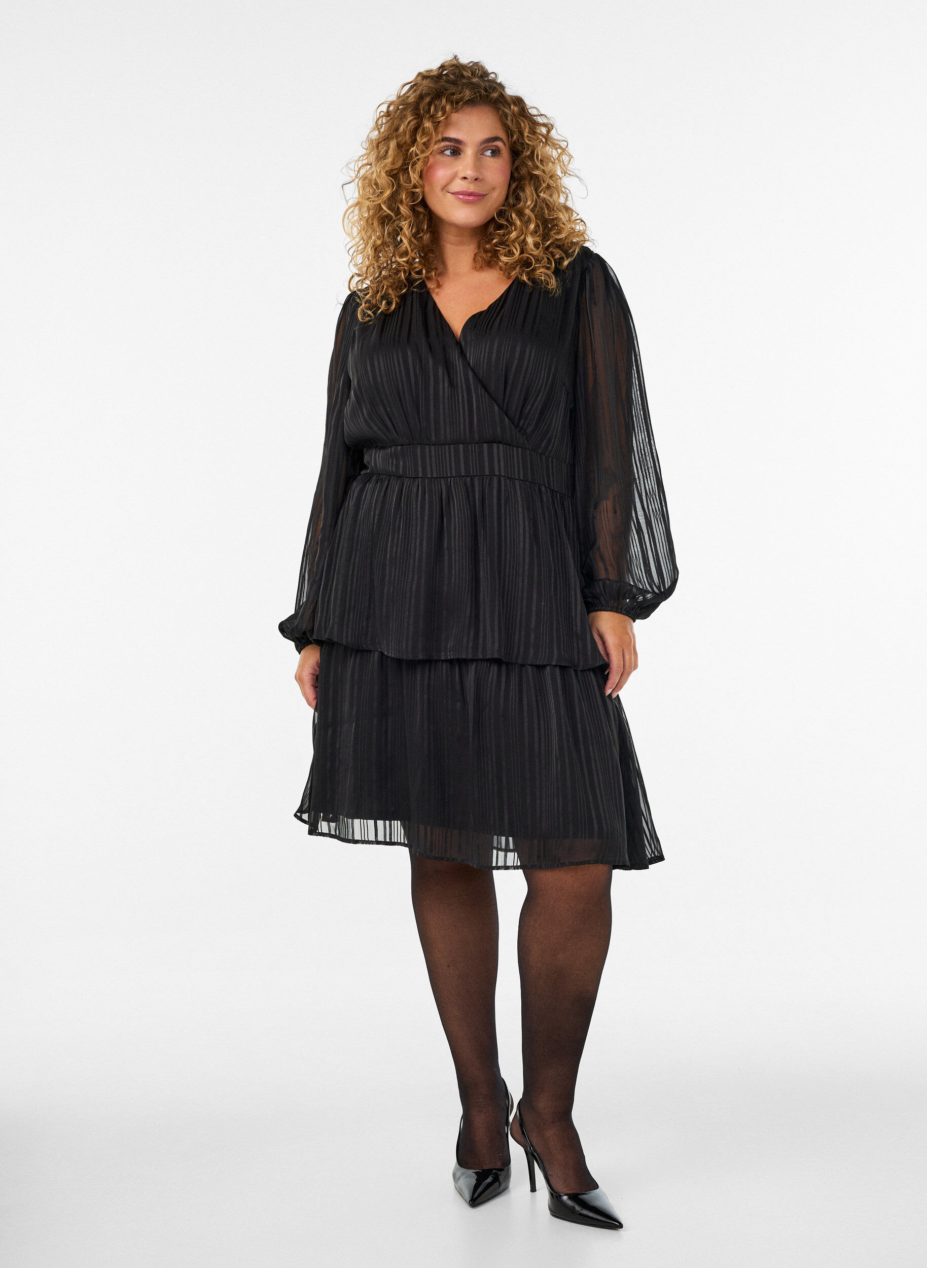 ZizziRobe longueur genou &agrave; rayures transparentes et effet portefeuille, Noir, Model image number 1