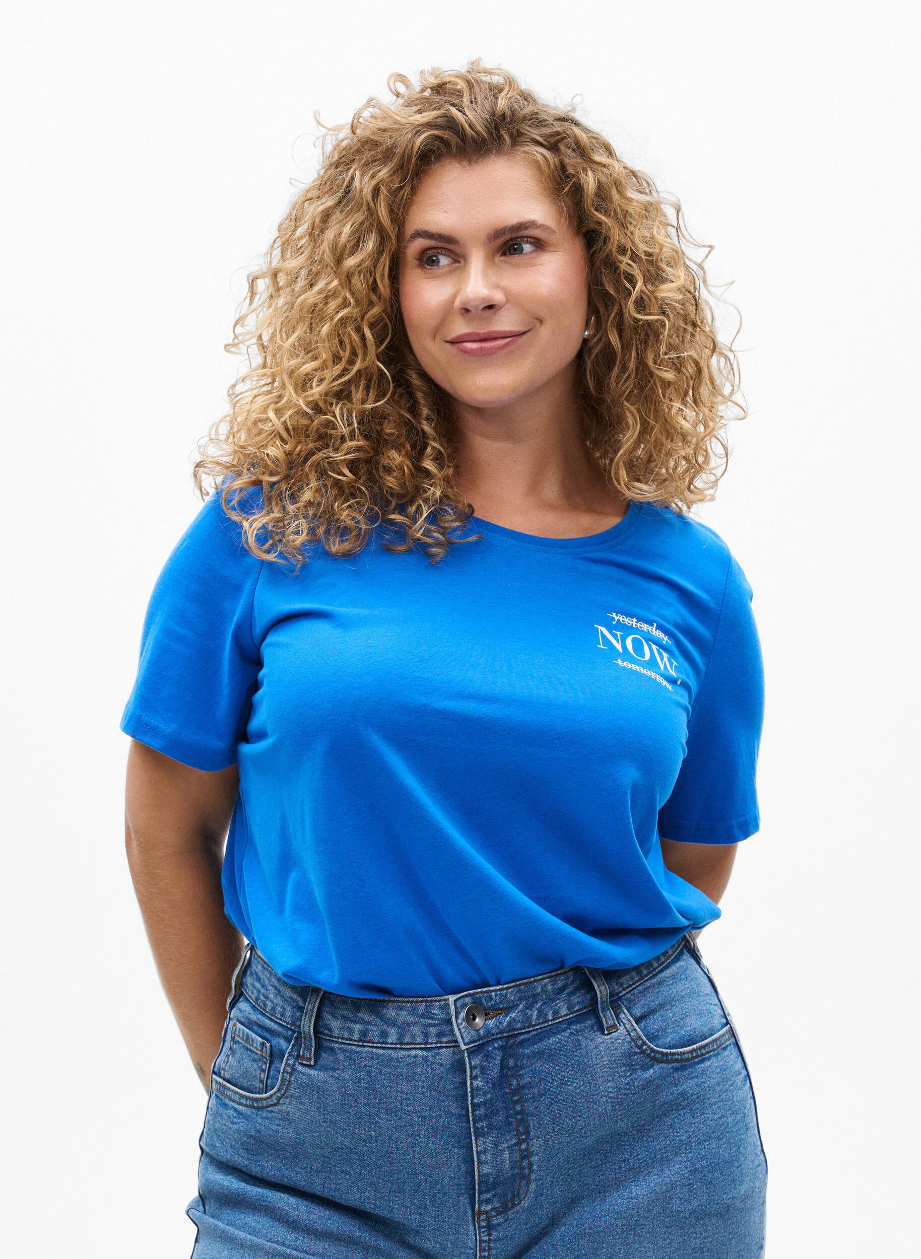 Zizzi FLASH - T-shirt avec motif, Bleu, Model image number 0