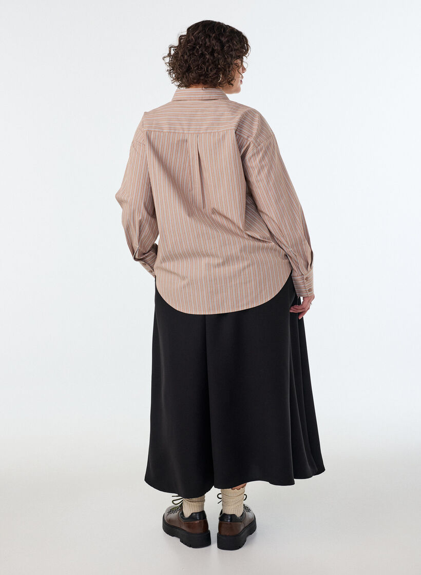 Jupe maxi &eacute;vas&eacute;e avec poches, Noir, Model image number 1