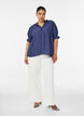Blouse en m&eacute;lange de viscose froiss&eacute; avec un col en V, Bleu, Model image number 1