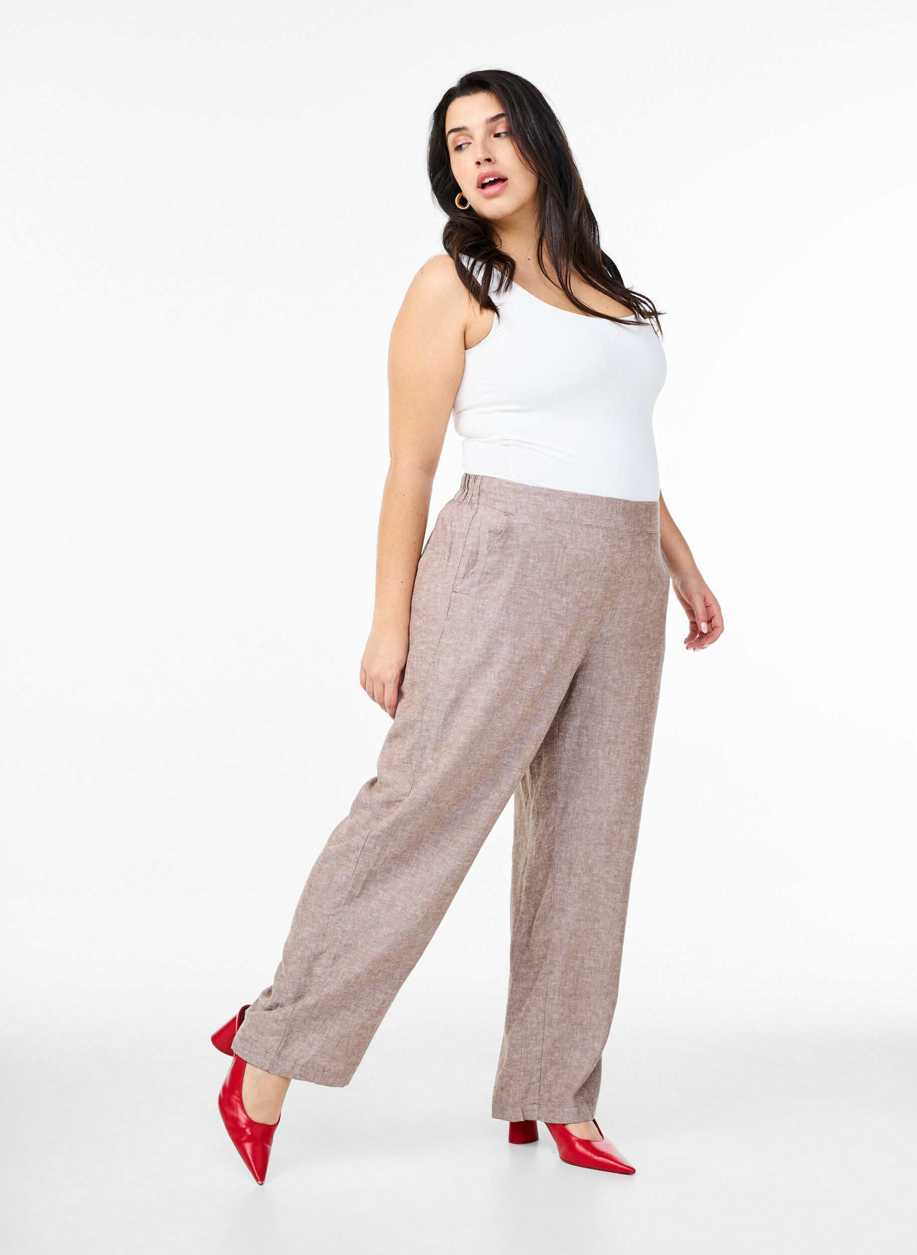 Zizzi Pantalon ample en lin et viscose, Marron, Model image number 0