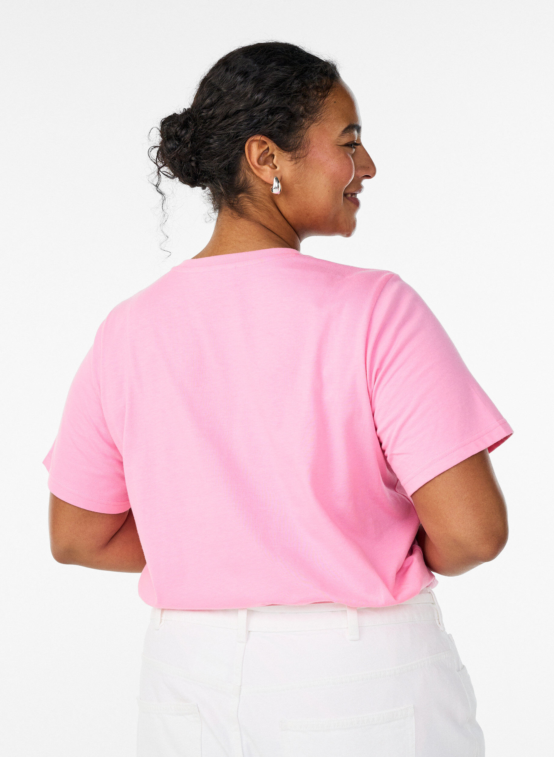 Zizzi T-shirt en coton avec texte brod&eacute;, Blanc, Model image number 2