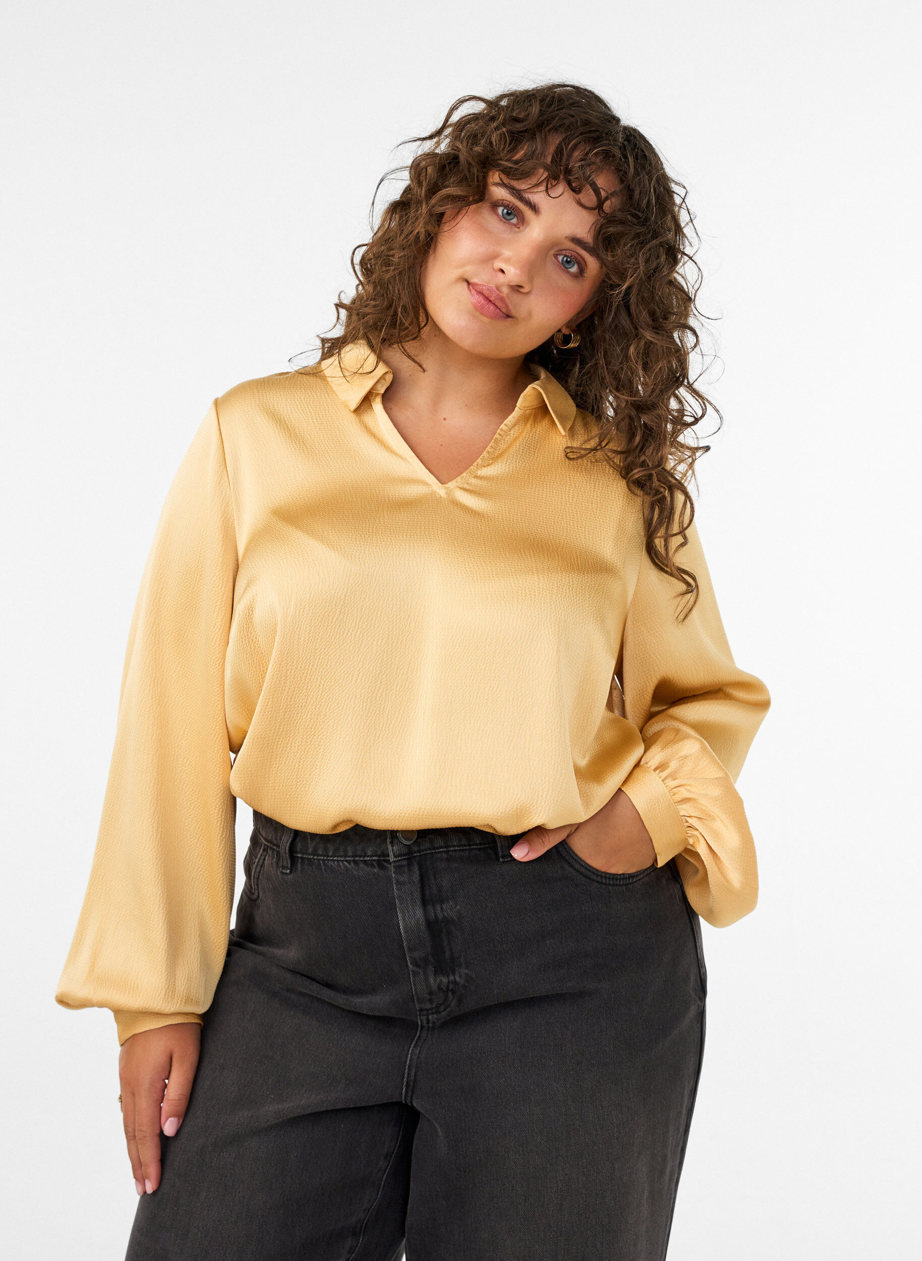 Blouse avec col de chemise et col en V, Jaune clair, Model