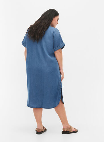 Robes à manches courtes en lyocell (TENCEL™), Medium Blue Denim, Model image number 1