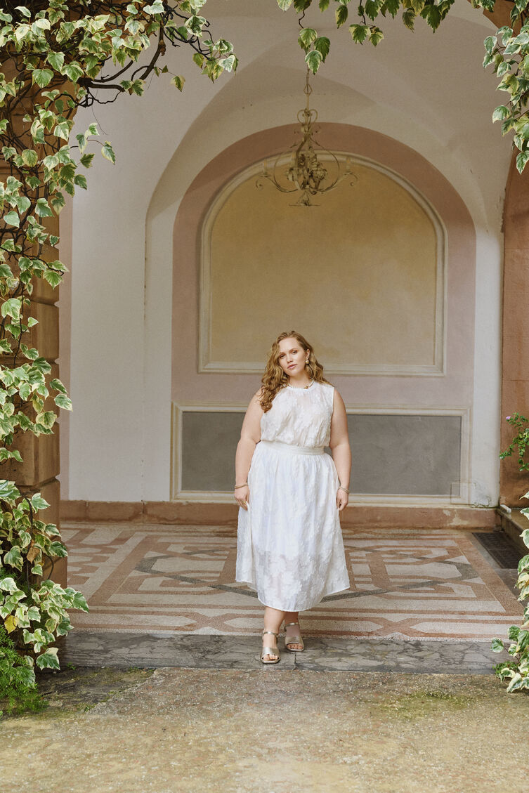 Ensemble fleuri blanc, , Model