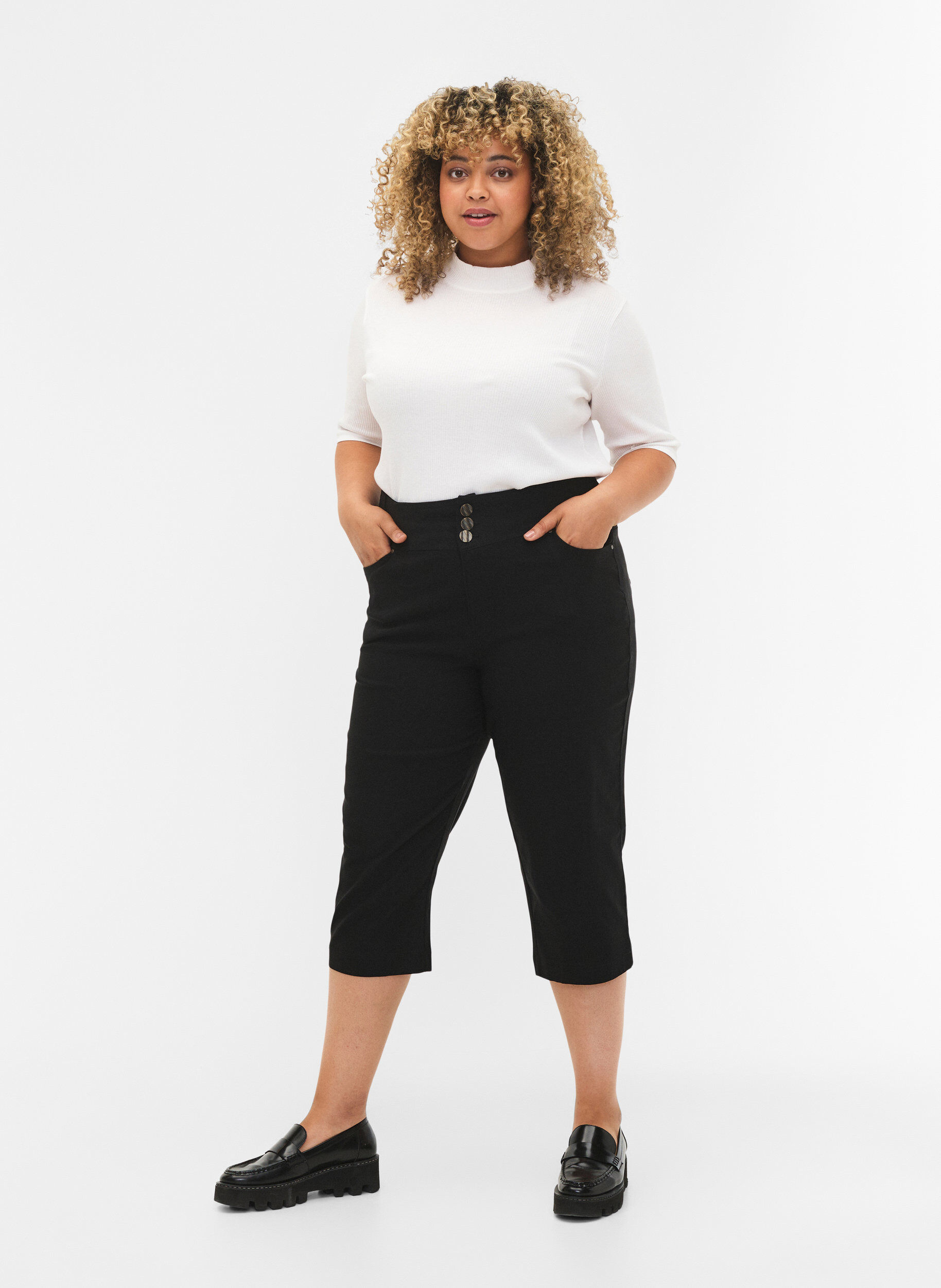 Zizzi Pantacourt ajust&eacute; &agrave; taille haute, Black, Model image number 0