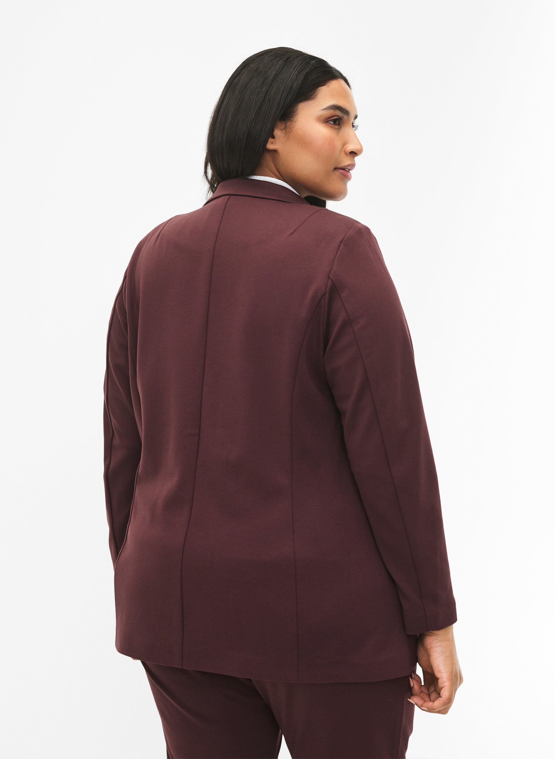 Zizzi Blazer simple avec fermeture &agrave; boutons, Bordeaux fonc&eacute;, Model image number 1