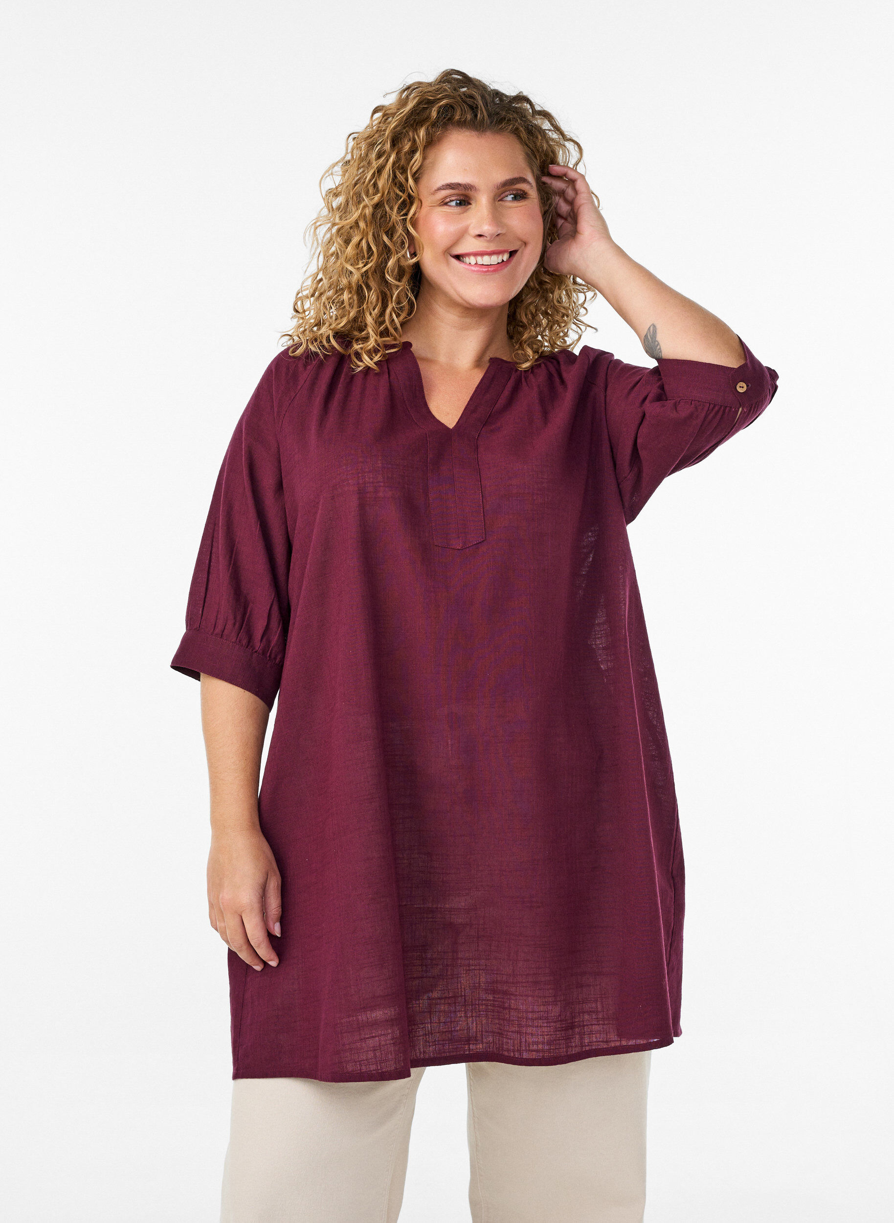 Tunique en coton avec un col en V, Bordeaux, Model