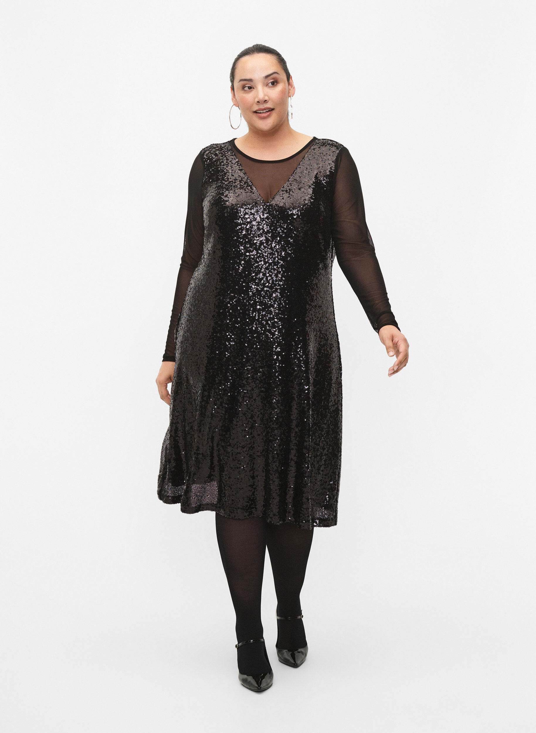 Zizzi Robe &agrave; paillettes &agrave; manches longues, Black, Model image number 3