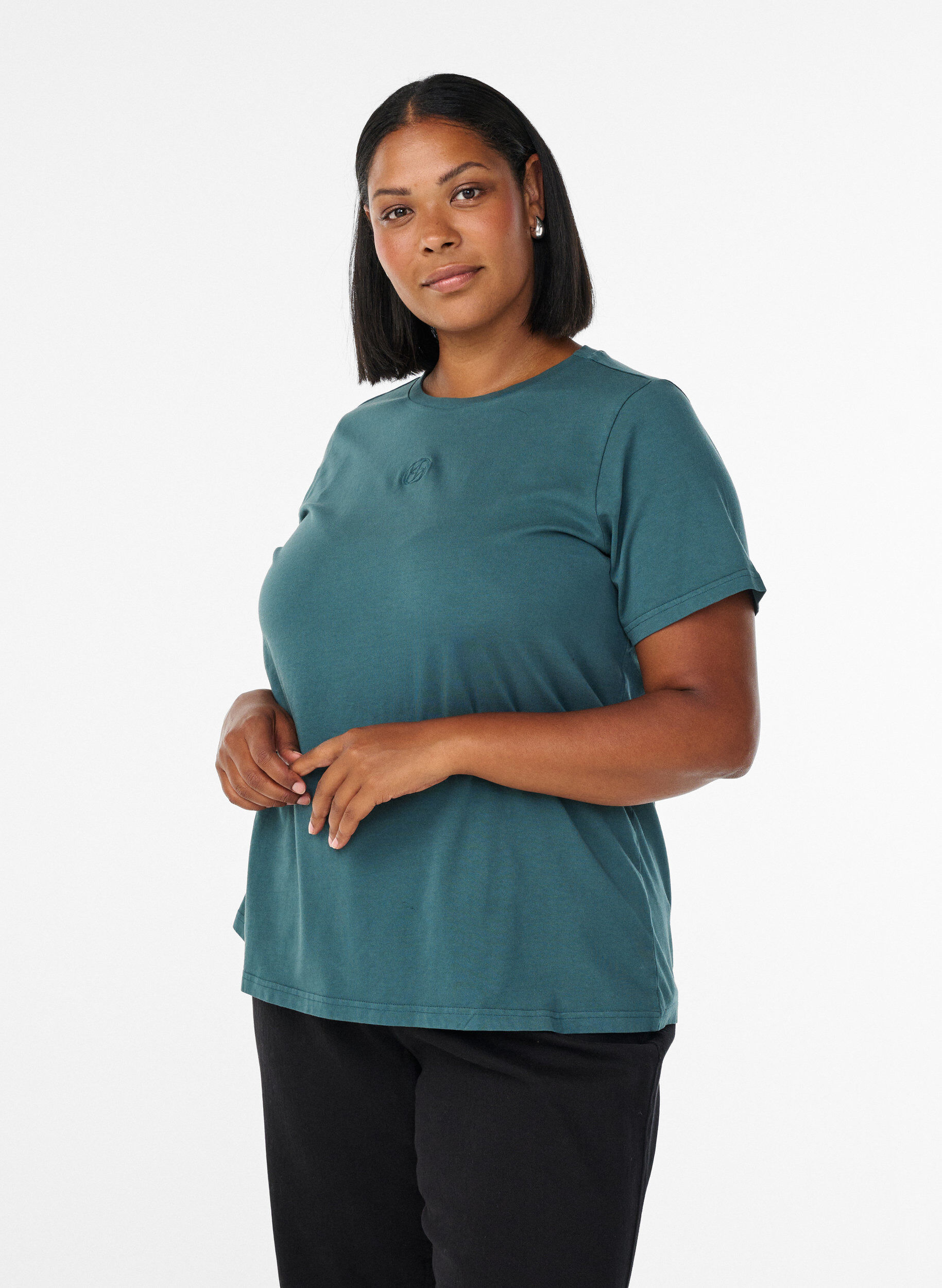 T-shirt en coton bio avec un aspect d&eacute;lav&eacute;, Bleu p&eacute;trole, Model