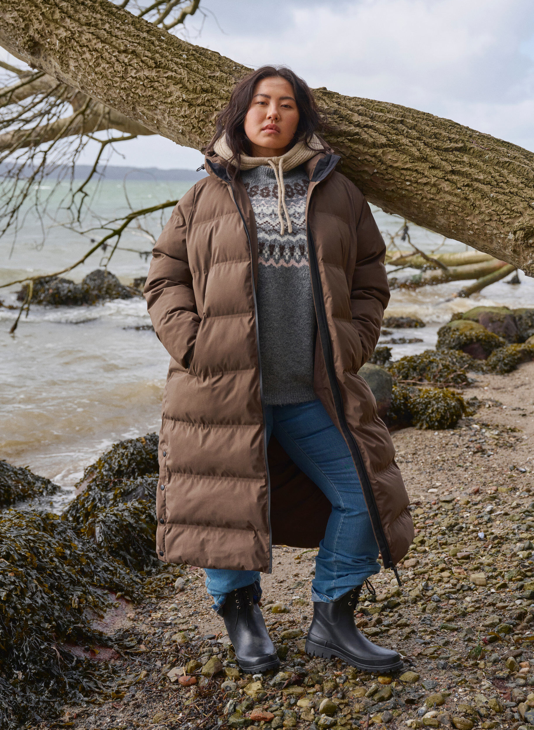 Zizzi Manteau d'hiver long et matelass&eacute; avec capuche, Marron, Image image number 0