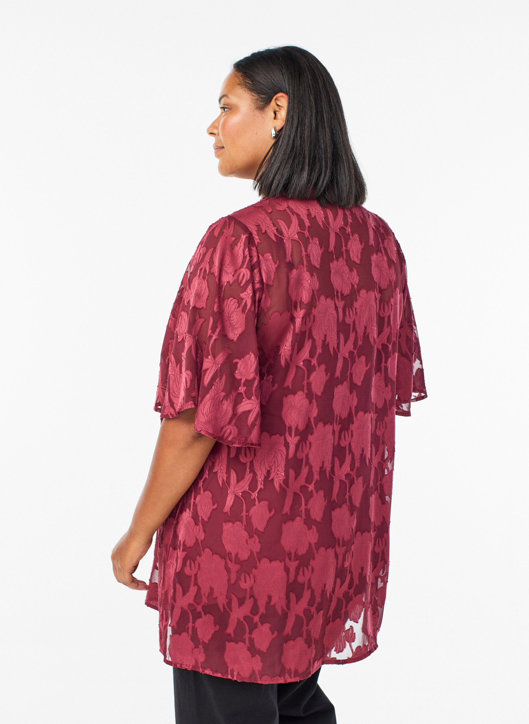 Zizzi Robe courte coupe &eacute;vas&eacute;e &agrave; motif floral, Bordeaux fonc&eacute;, Model image number 2