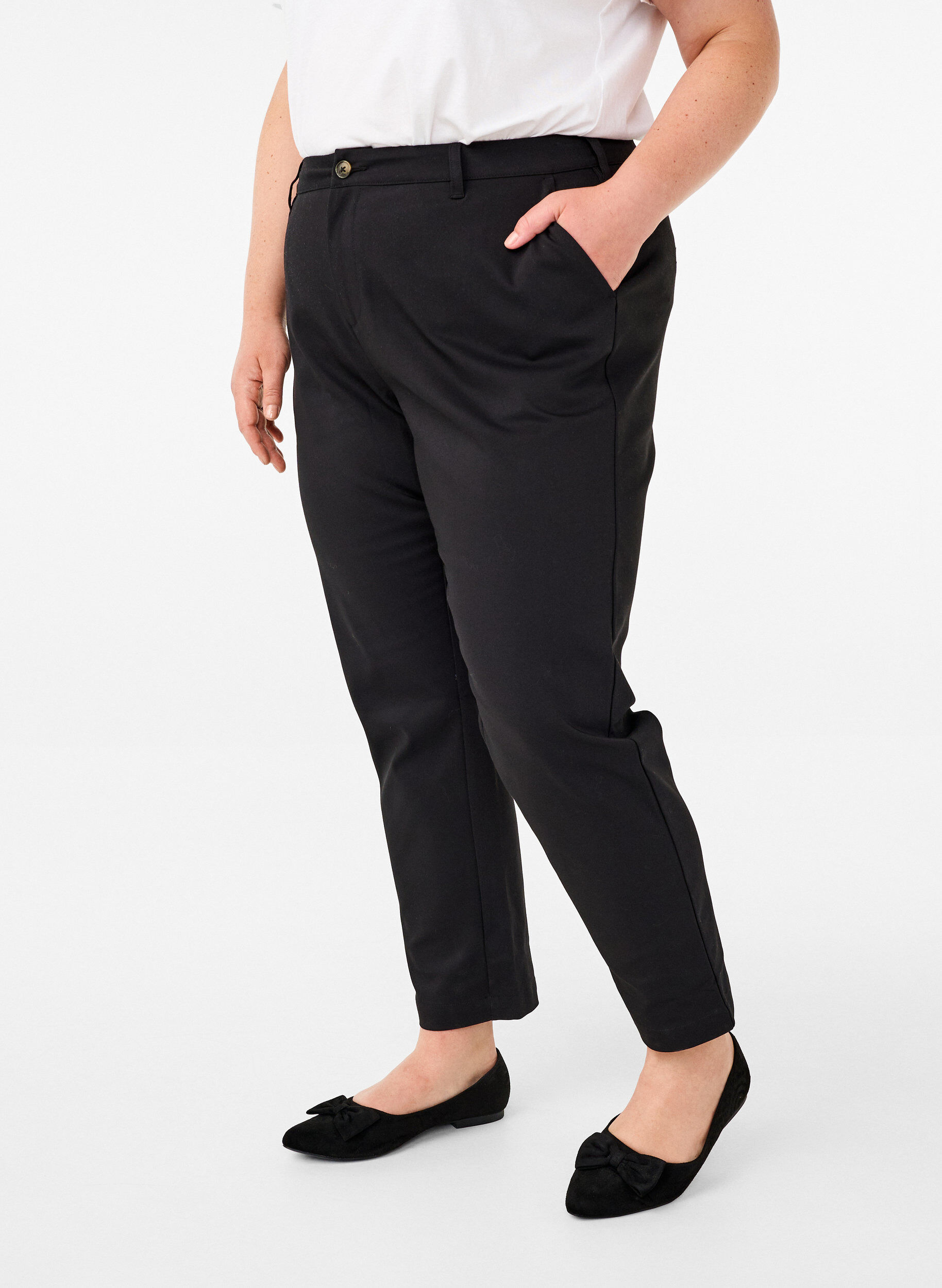 Zizzi Pantalon coupe droite &agrave; taille haute, Noir, Model image number 2
