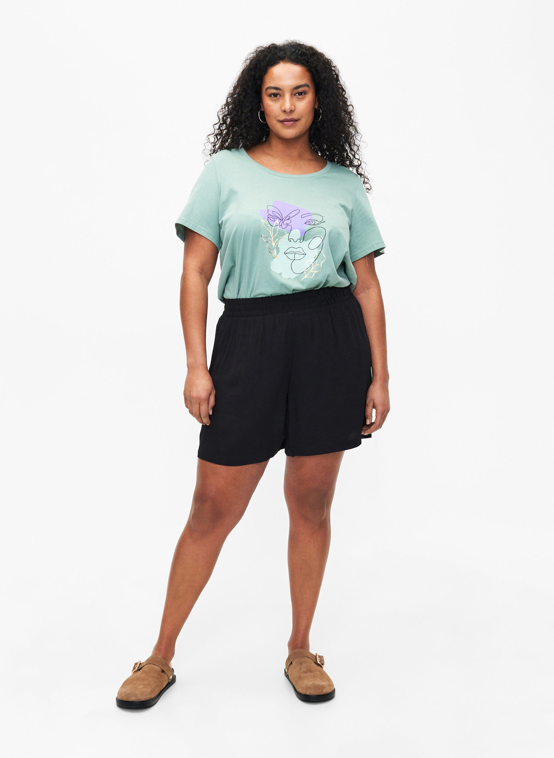 Zizzi T-shirt en coton avec motif, Ch. Green w. Face, Model image number 2